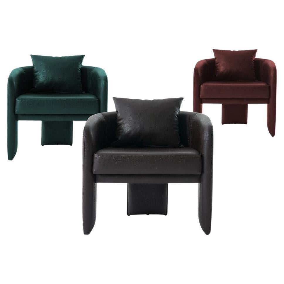 https://a.1stdibscdn.com/leather-arm-chair-wide-armchair-large-armchair-for-sale/f_91932/f_444533421744284168711/f_44453342_1744284168931_bg_processed.jpg
