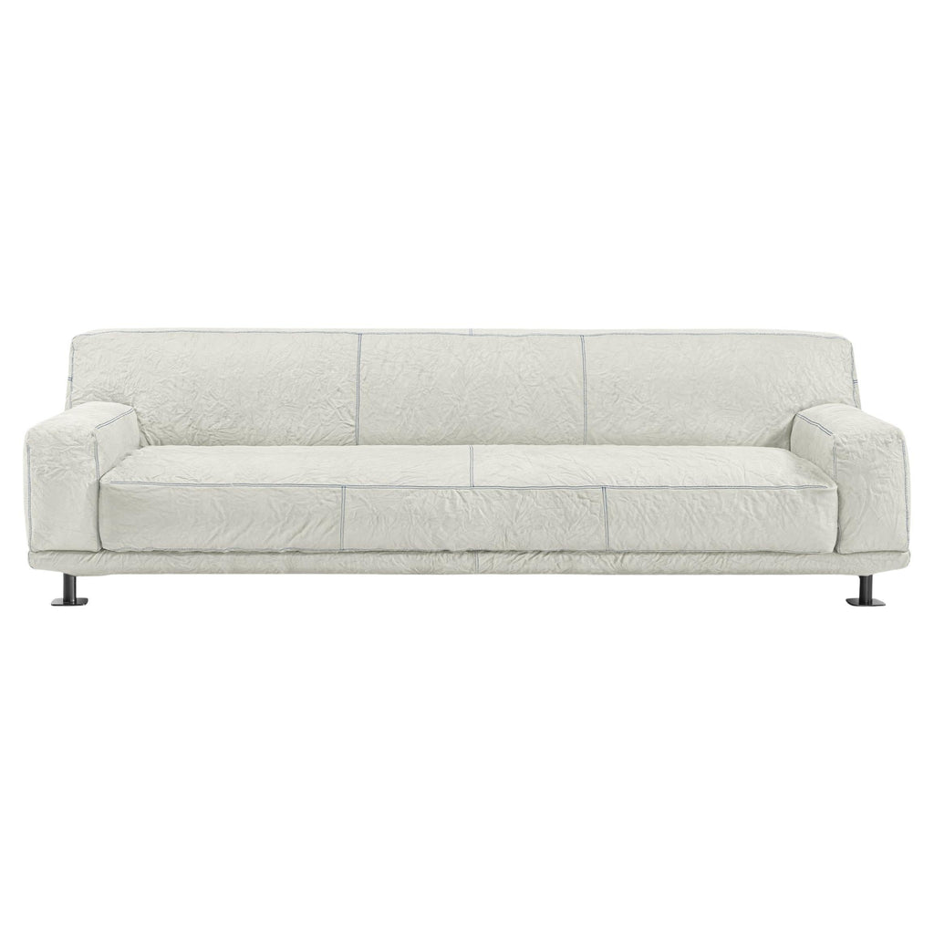 https://a.1stdibscdn.com/newcastle-262-leather-sofa-white-navy-by-giulio-iacchetti-for-sale/56838172/f_445318921744725668283/f_44531892_1744725668817_bg_processed.jpg