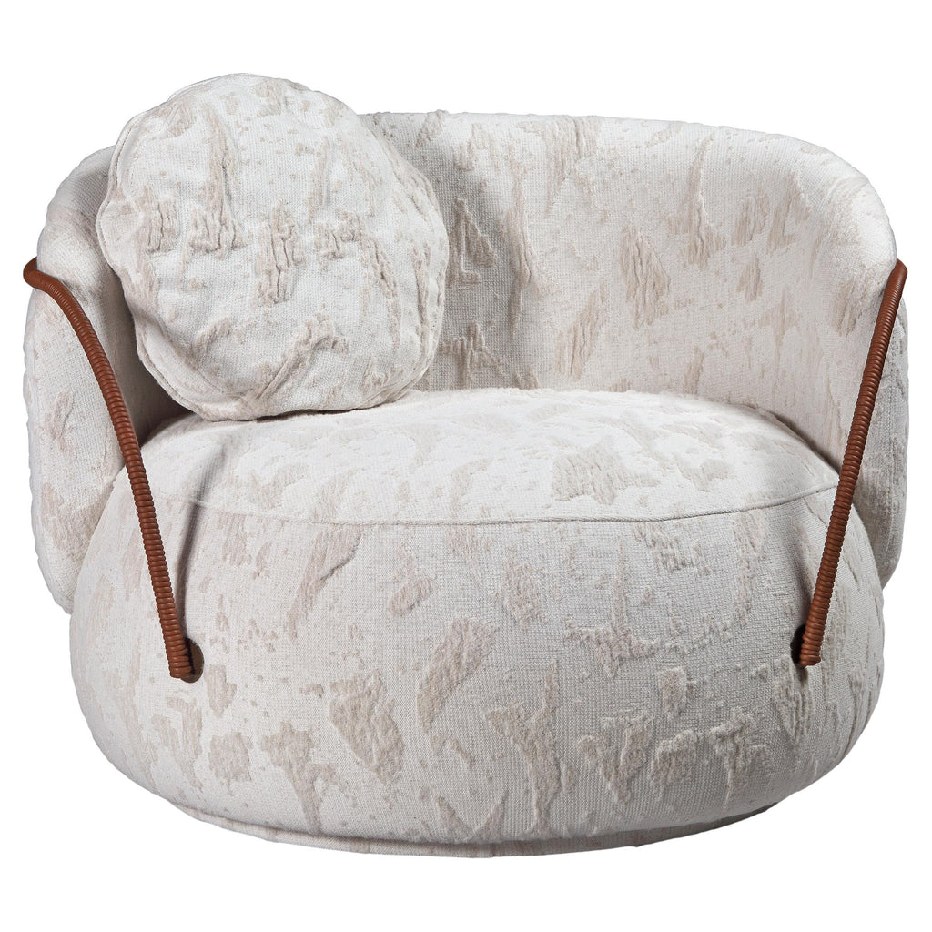 https://a.1stdibscdn.com/pietra-curved-armchair-with-leather-arms-upholstered-in-knit-3d-for-sale/f_56842/f_445670421744835038476/f_44567042_1744835039584_bg_processed.jpg