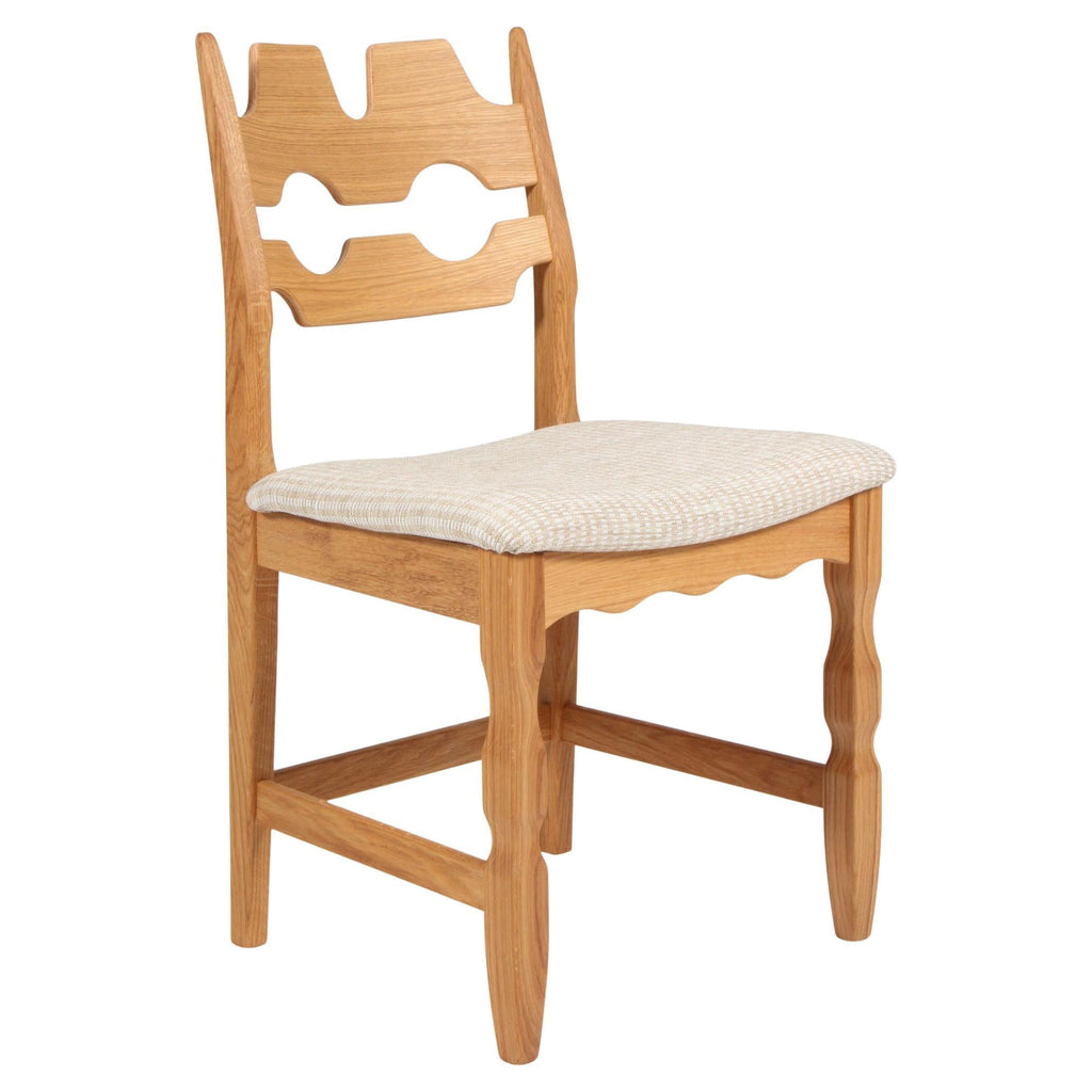 https://a.1stdibscdn.com/dining-chairs-by-henning-kjaernulf-model-razorblade-denmark-oak-for-sale/f_42391/f_448665821746263489725/f_44866582_1746263490338_bg_processed.jpg