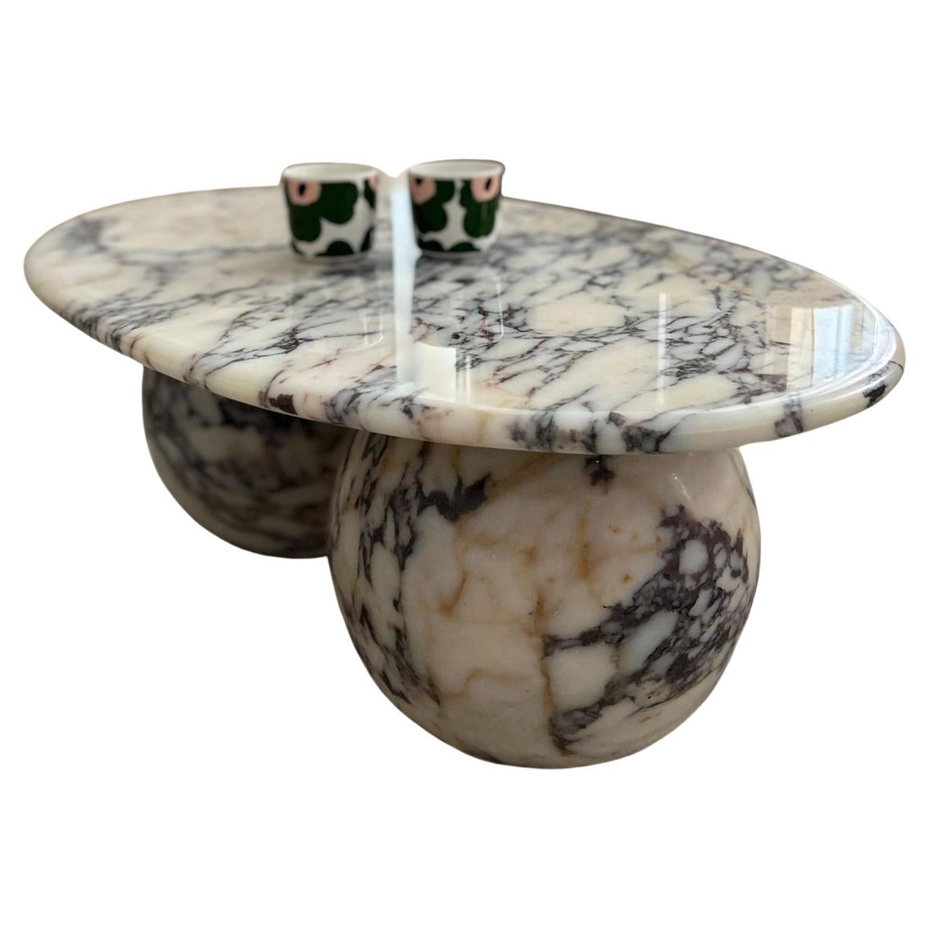 https://a.1stdibscdn.com/modern-calacatta-viola-marble-coffee-table-living-room-end-table-side-table-for-sale/f_91932/f_449129221746626626038/f_44912922_1746626626501_bg_processed.jpg