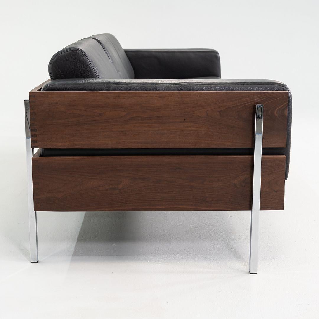 https://a.1stdibscdn.com/2024-robin-day-for-case-three-seat-forum-sofa-in-walnut-and-black-leather-for-sale-picture-3/56838182/f_449683521747135339548/f_44968352_2_master.jpg