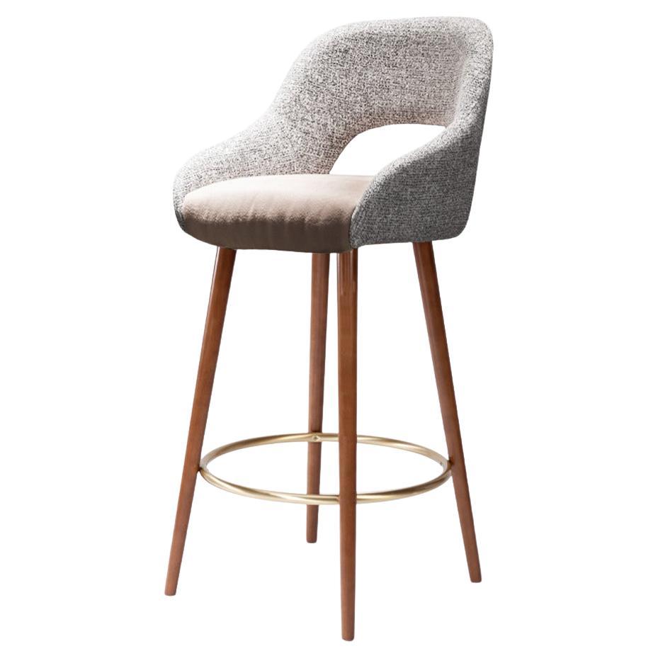 https://a.1stdibscdn.com/lola-counter-stool-brass-footrest-for-sale/f_40973/f_450206921747226433188/f_45020692_1747226433328_bg_processed.jpg