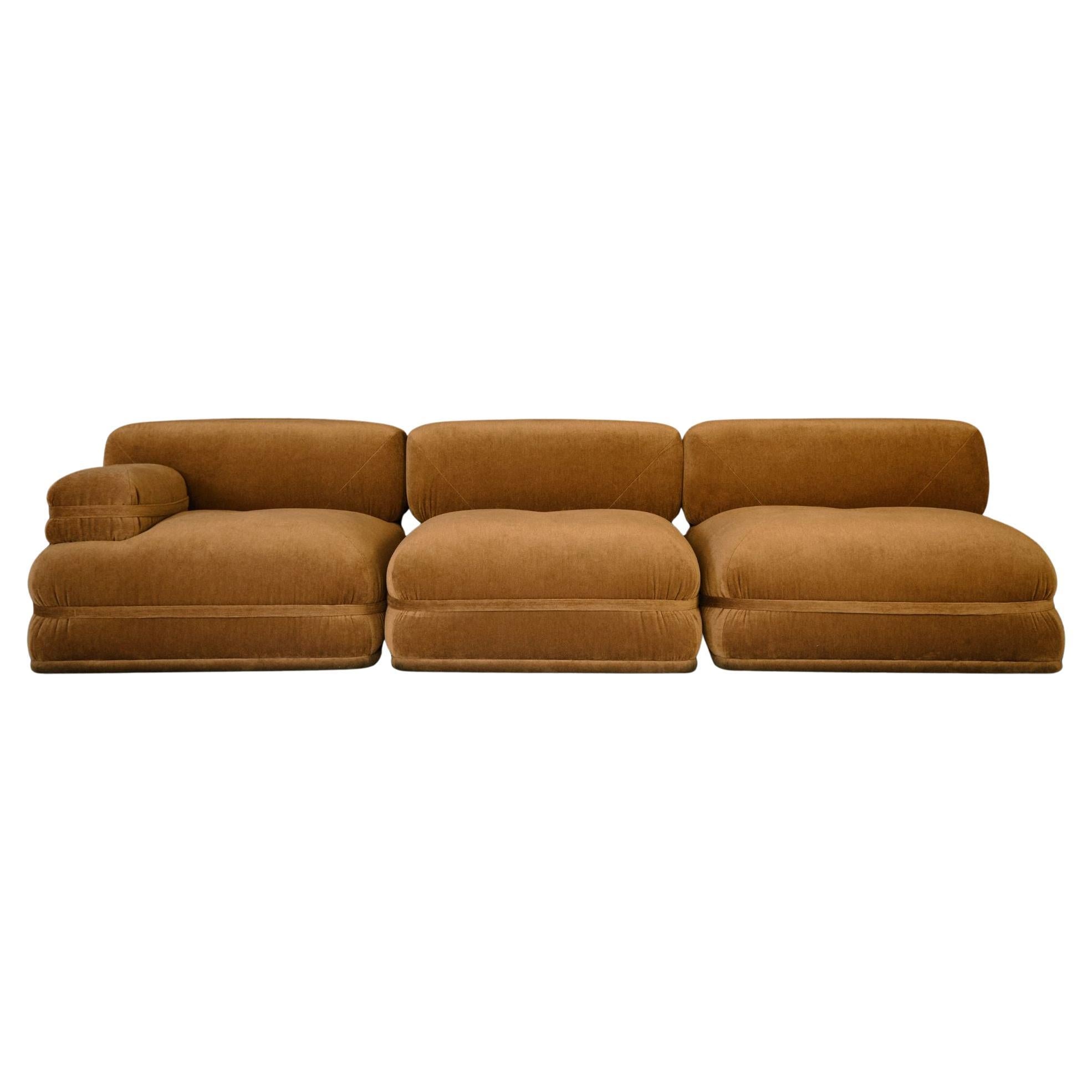https://a.1stdibscdn.com/banda-sofa-in-mohair-velvet-by-duistt-for-sale/f_63222/f_452285221748517288163/f_45228522_1748517288686_bg_processed.jpg