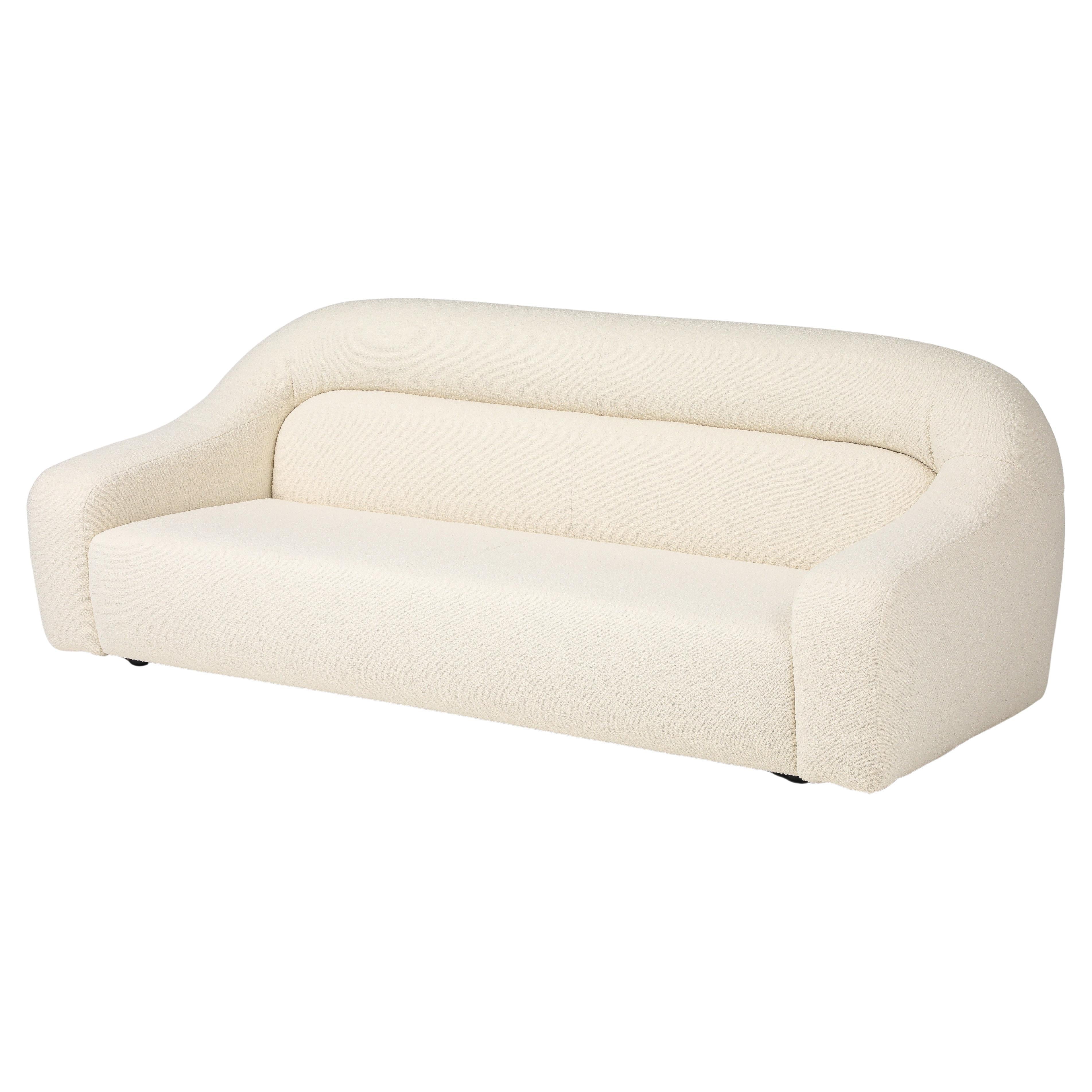 https://a.1stdibscdn.com/sofa-in-the-style-of-george-bighinello-for-eurosalotto-in-ivory-boucle-italy-for-sale/f_8874/f_452337621748536298248/f_45233762_1748536300233_bg_processed.jpg