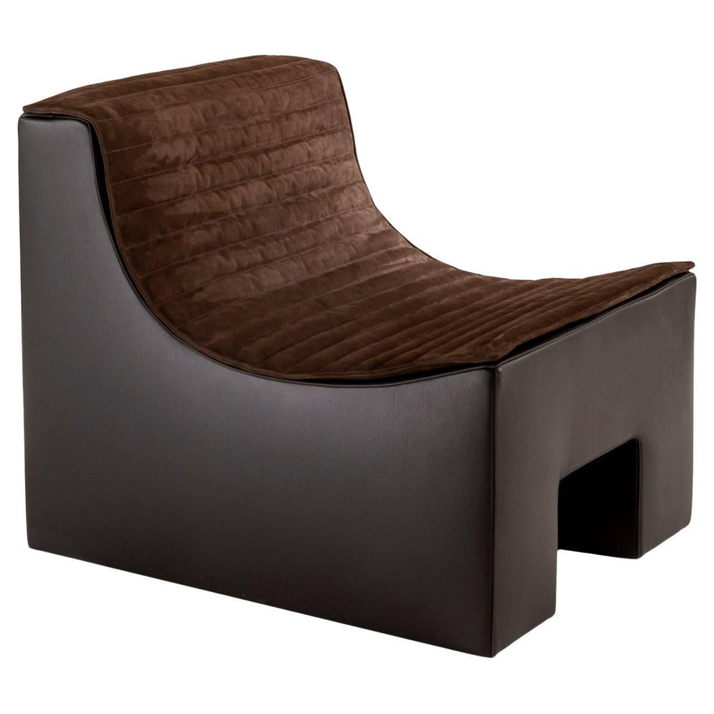 https://a.1stdibscdn.com/ollie-brown-leather-armchair-with-quilted-nubuck-cushion-by-laura-meroni-for-sale/f_17062/f_453107121749044762705/f_45310712_1749044763156_bg_processed.jpg