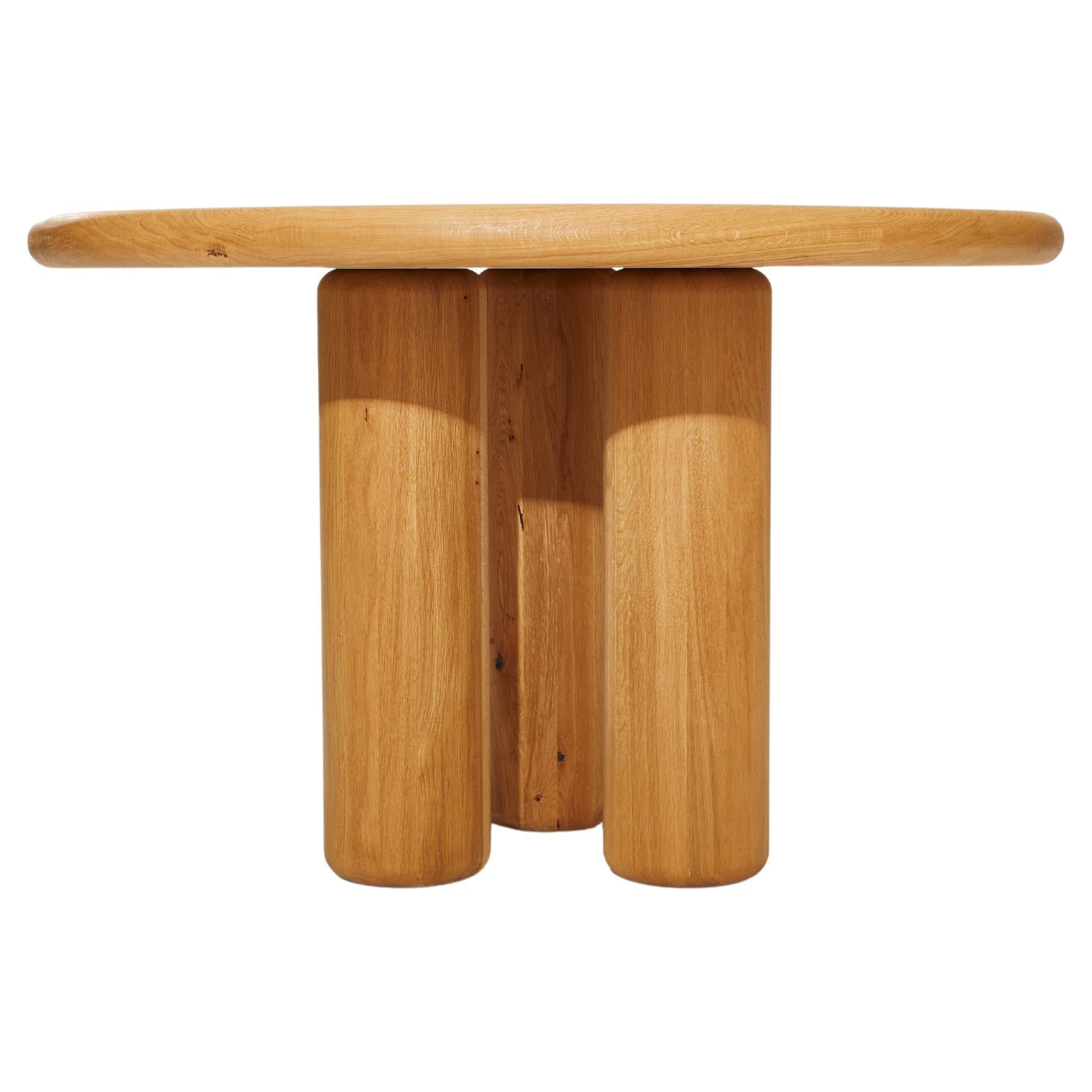 https://a.1stdibscdn.com/fat-leg-65-dining-table-in-natural-oak-wood-by-heilig-objects-for-sale/f_12192/f_457218321751555932382/f_45721832_1751555932857_bg_processed.jpg