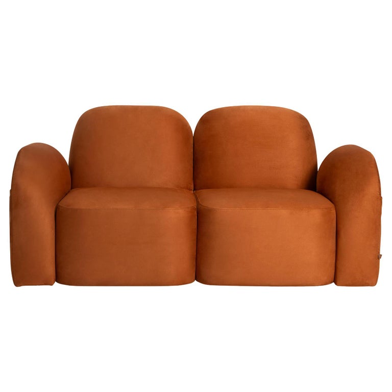 https://a.1stdibscdn.com/perk-two-seater-sofa-with-side-storage-pockets-organic-modern-form-for-sale/f_62262/f_458081621752131832206/f_45808162_1752131832590_bg_processed.jpg?width=768
