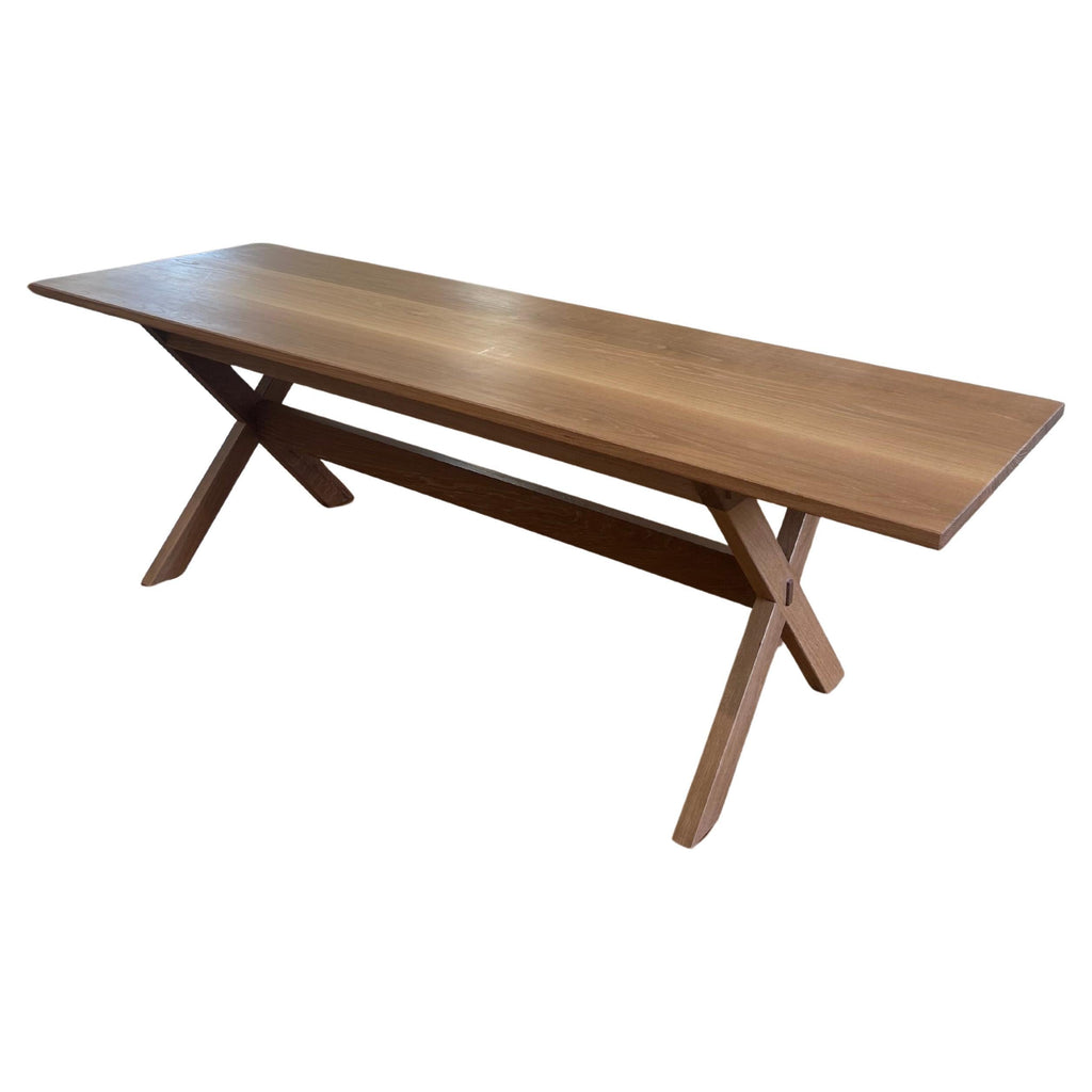 https://a.1stdibscdn.com/east-end-white-oak-trestle-table-in-stock-for-sale/f_49771/f_459050421752805036814/f_45905042_1752805037532_bg_processed.jpg