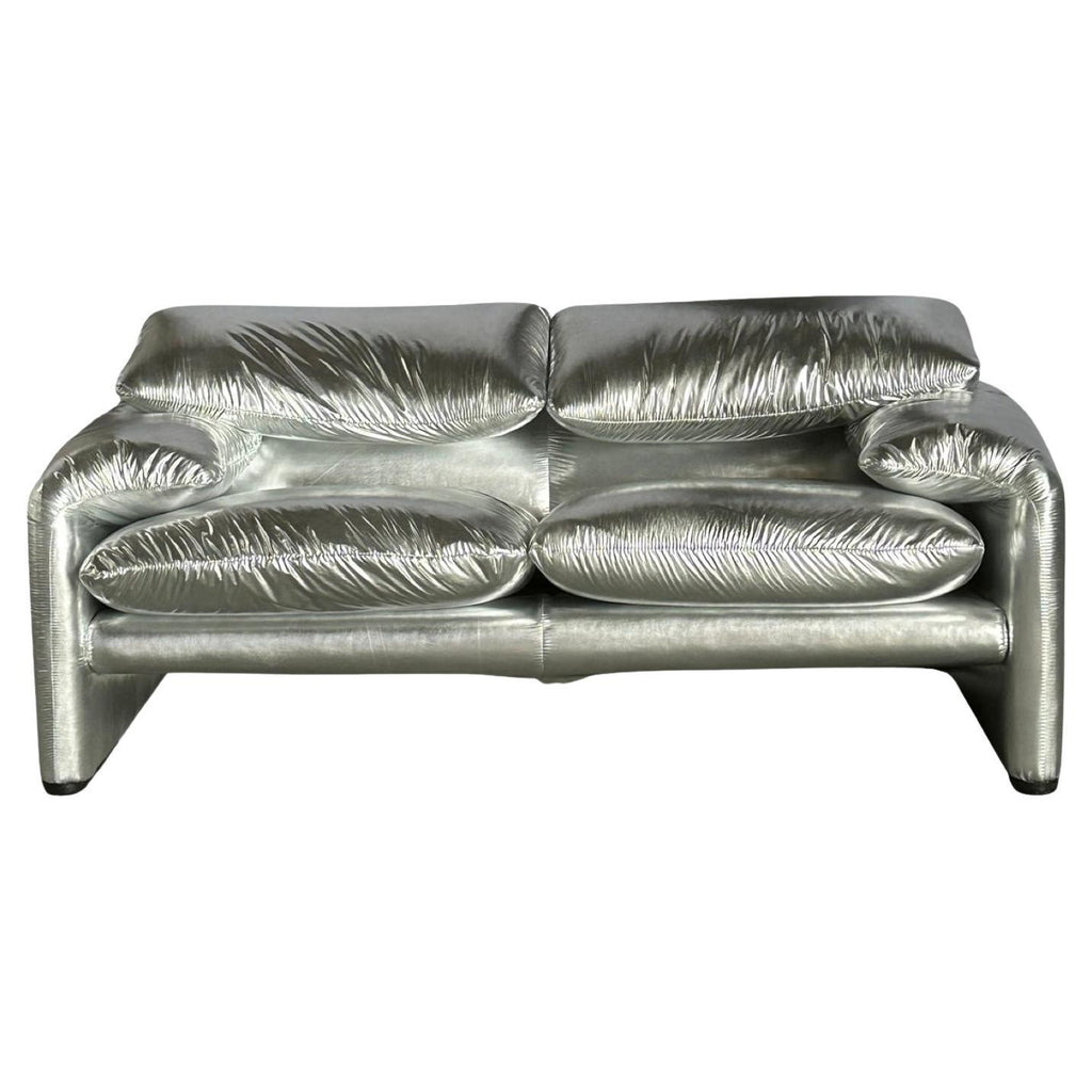 https://a.1stdibscdn.com/vico-magistretti-silver-maralunga-two-seater-sofa-for-casssina-for-sale/f_103542/f_459935321753343557677/f_45993532_1753343558016_bg_processed.jpg