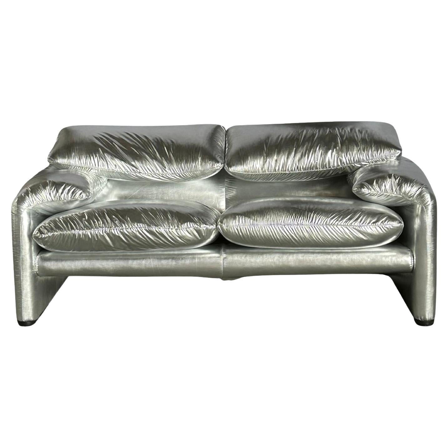 https://a.1stdibscdn.com/vico-magistretti-silver-maralunga-two-seater-sofa-for-casssina-for-sale/f_103542/f_459935321753343557677/f_45993532_1753343558016_bg_processed.jpg