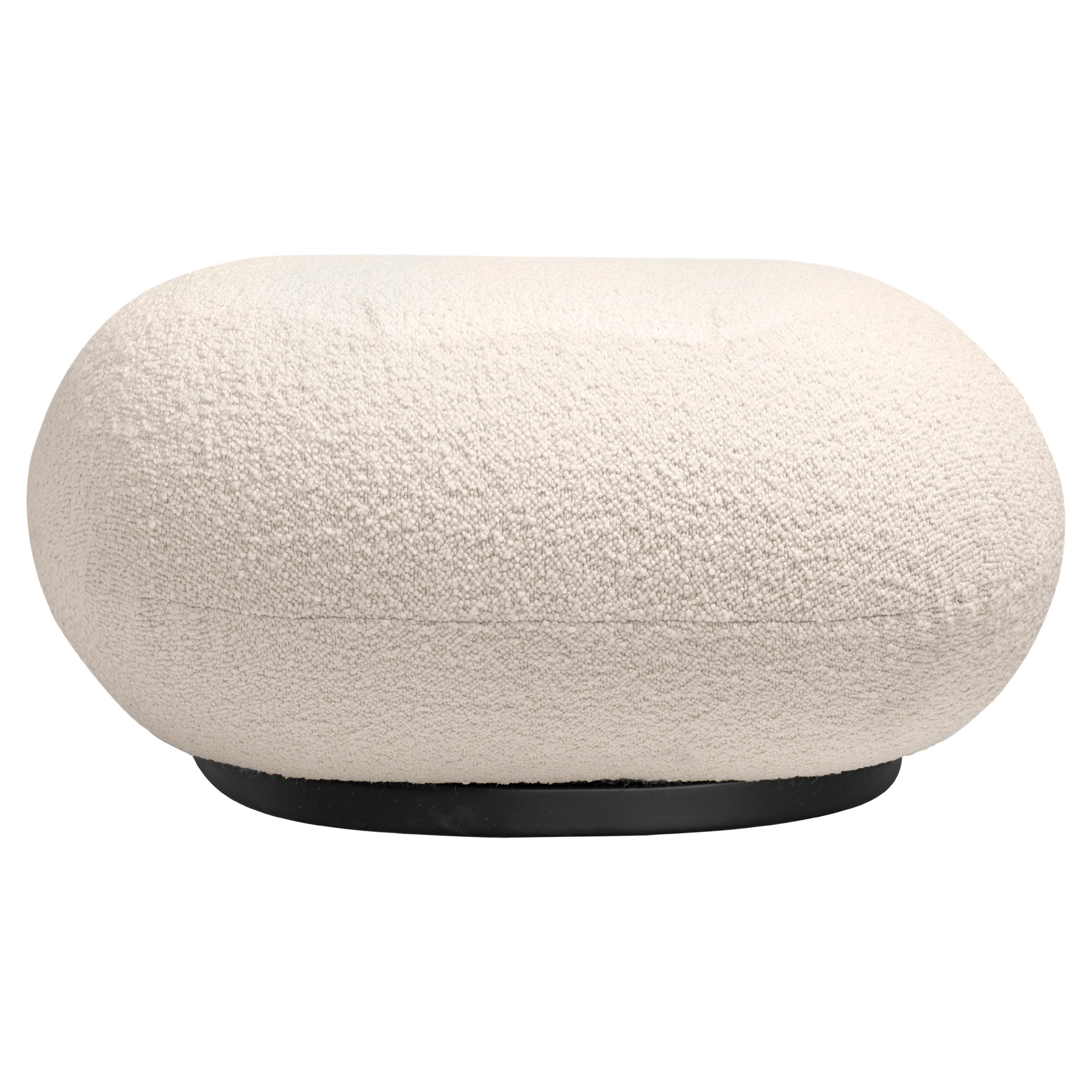 https://a.1stdibscdn.com/pierre-paulin-pacha-upholstered-ottoman-with-black-base-for-gubi-for-sale/f_14472/f_460519221753720923075/f_46051922_1753720925710_bg_processed.jpg