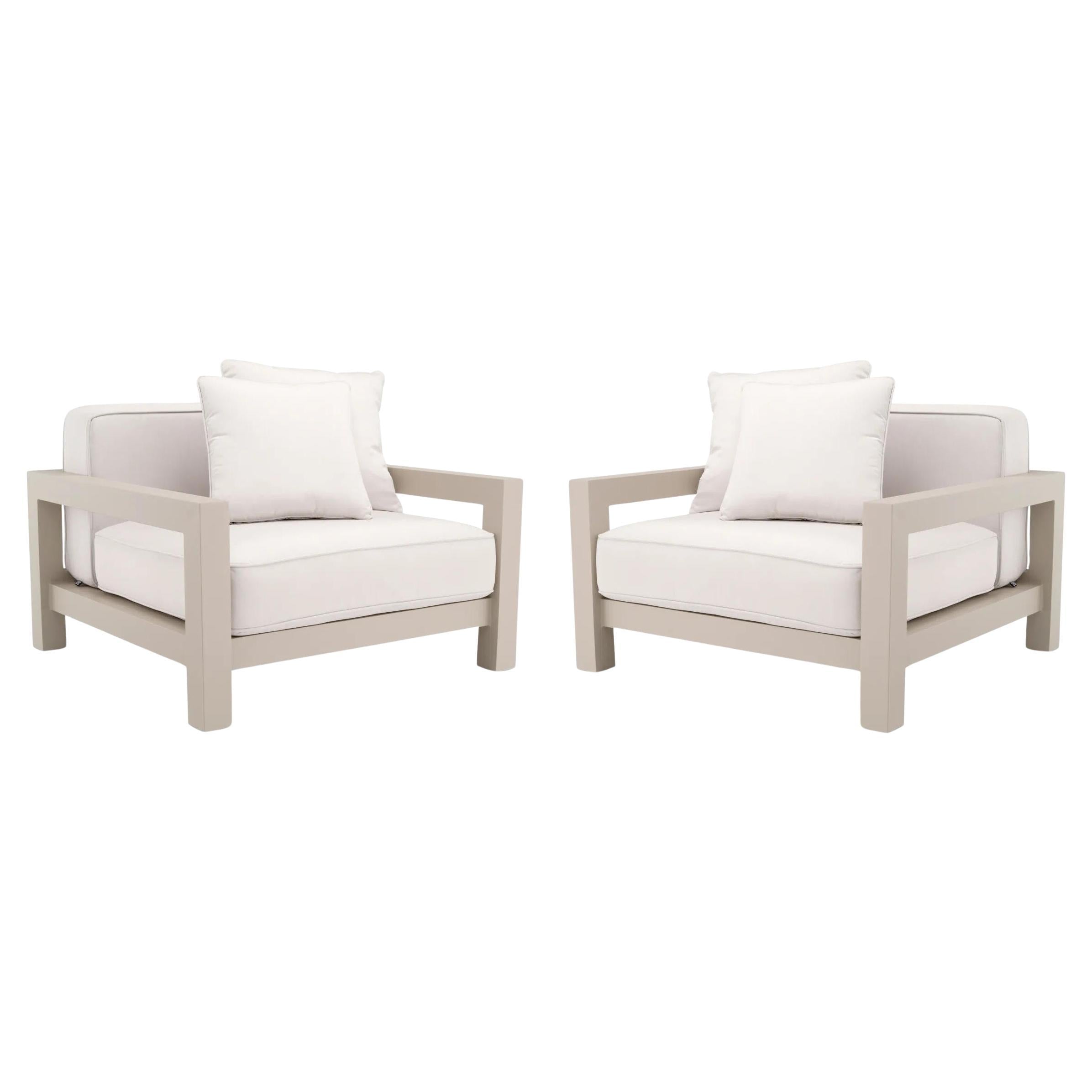 https://a.1stdibscdn.com/pair-of-outdoor-chairs-sand-finish-sunbrella-canvas-aluminum-frame-for-sale/f_15302/f_460653021753810347421/f_46065302_1753810348060_bg_processed.jpg