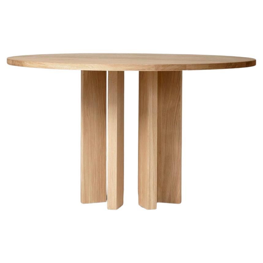 https://a.1stdibscdn.com/thola-round-dining-table-in-european-light-solid-oak-by-mokko-amsterdam-for-sale/f_12192/f_460806821753899538594/f_46080682_1753899538769_bg_processed.jpg