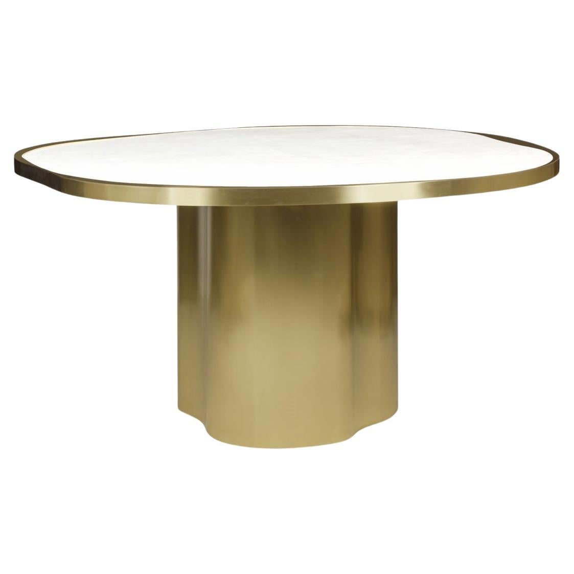 https://a.1stdibscdn.com/solid-brass-dining-set-marble-table-with-scalloped-base-4-ivory-boucle-chairs-for-sale-picture-2/f_27693/f_463604821755804703136/f_46339772_1755667910377_bg_processed.jpg
