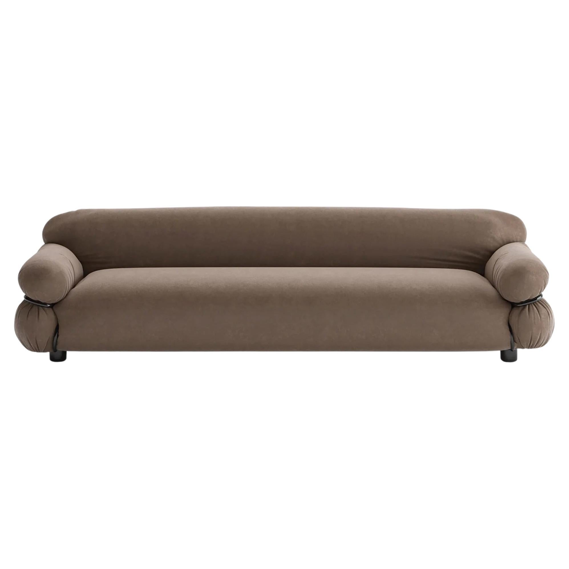 https://a.1stdibscdn.com/sesann-sofa-in-fabric-by-gianfranco-frattini-for-tacchini-w-240-cm-9449-in-for-sale/f_105752/f_463917221755945134736/f_46391722_1755945135189_bg_processed.jpg
