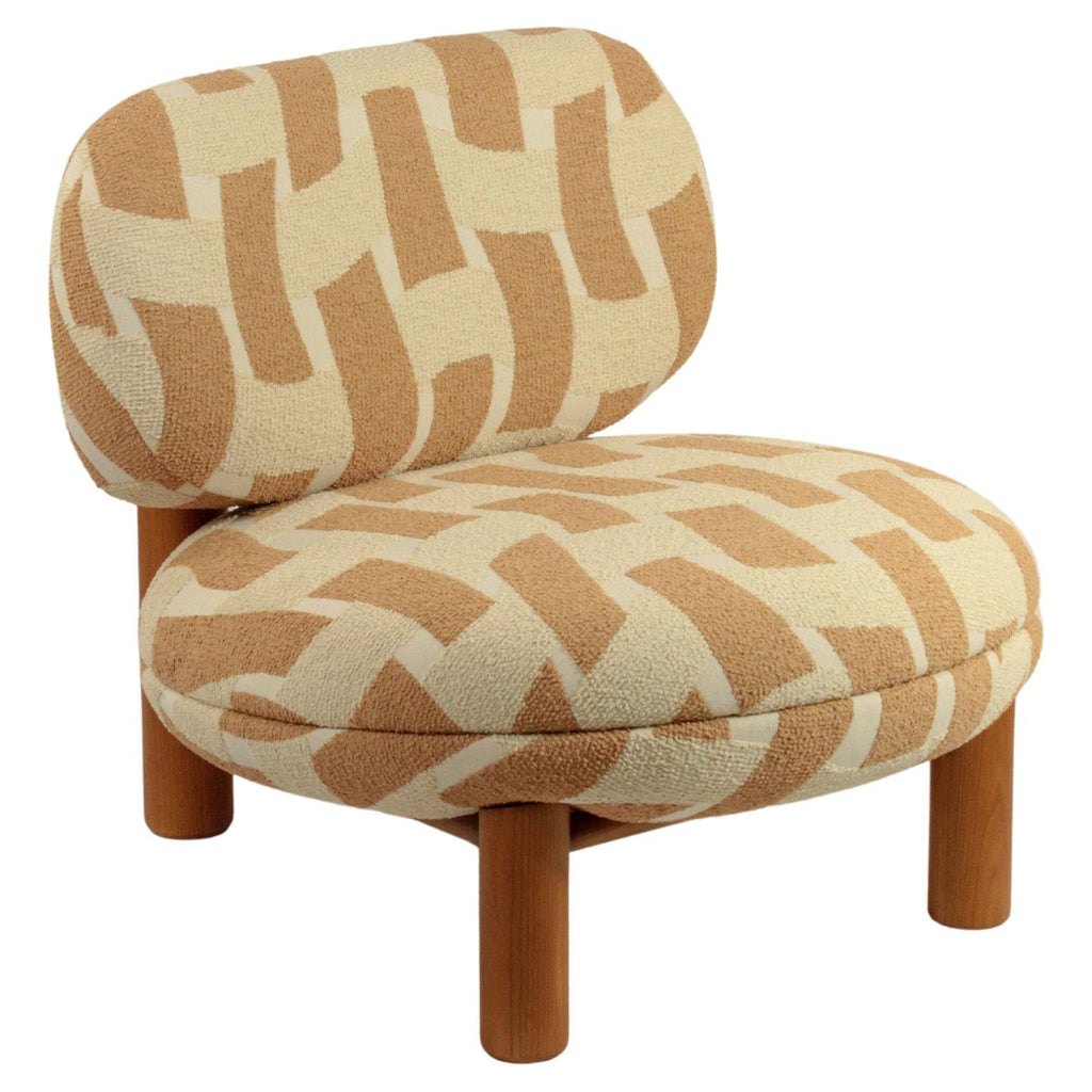 https://a.1stdibscdn.com/dooq-aimi-armchair-in-orange-and-beige-fabrics-for-sale/f_54242/f_464195321756216694880/f_46419532_1756216695579_bg_processed.jpg