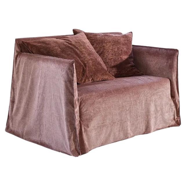 https://a.1stdibscdn.com/sofa-gervasoni-ghost-09-design-paola-navone-corduroy-scoop-for-sale/f_105752/f_464776321756670399836/f_46477632_1756670400014_bg_processed.jpg