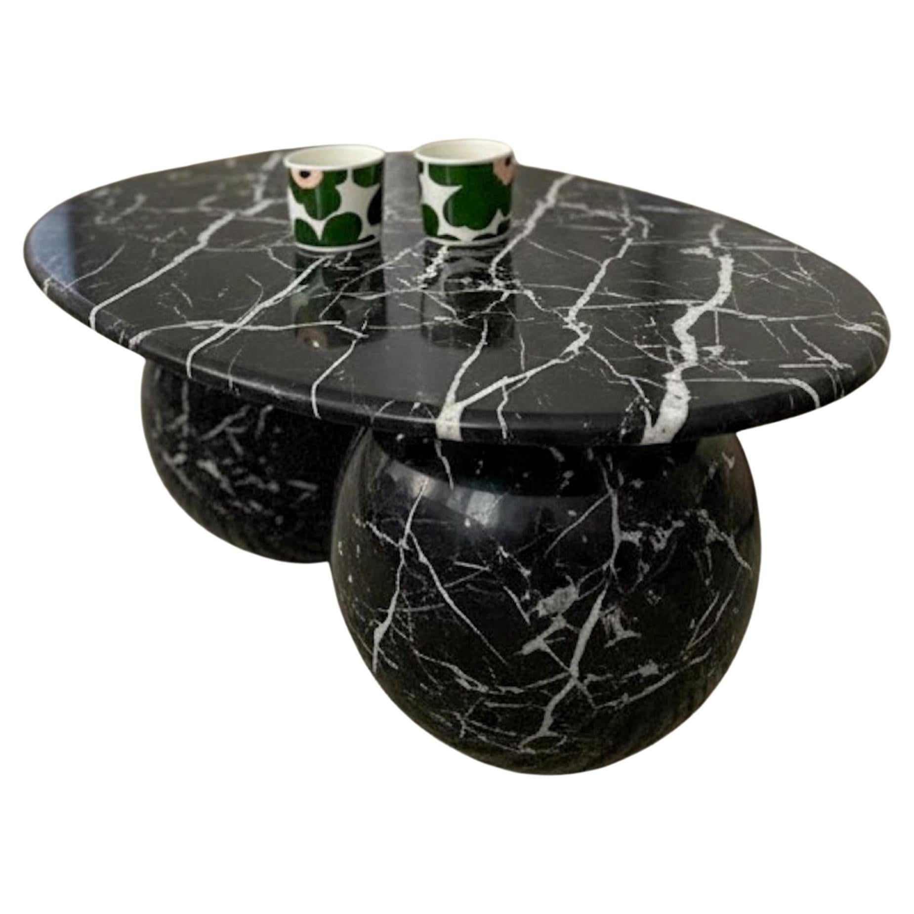 https://a.1stdibscdn.com/modern-alexander-black-marble-coffee-table-marble-end-table-side-table-for-sale/f_91932/f_466042421757496841146/f_46604242_1757496841636_bg_processed.jpg