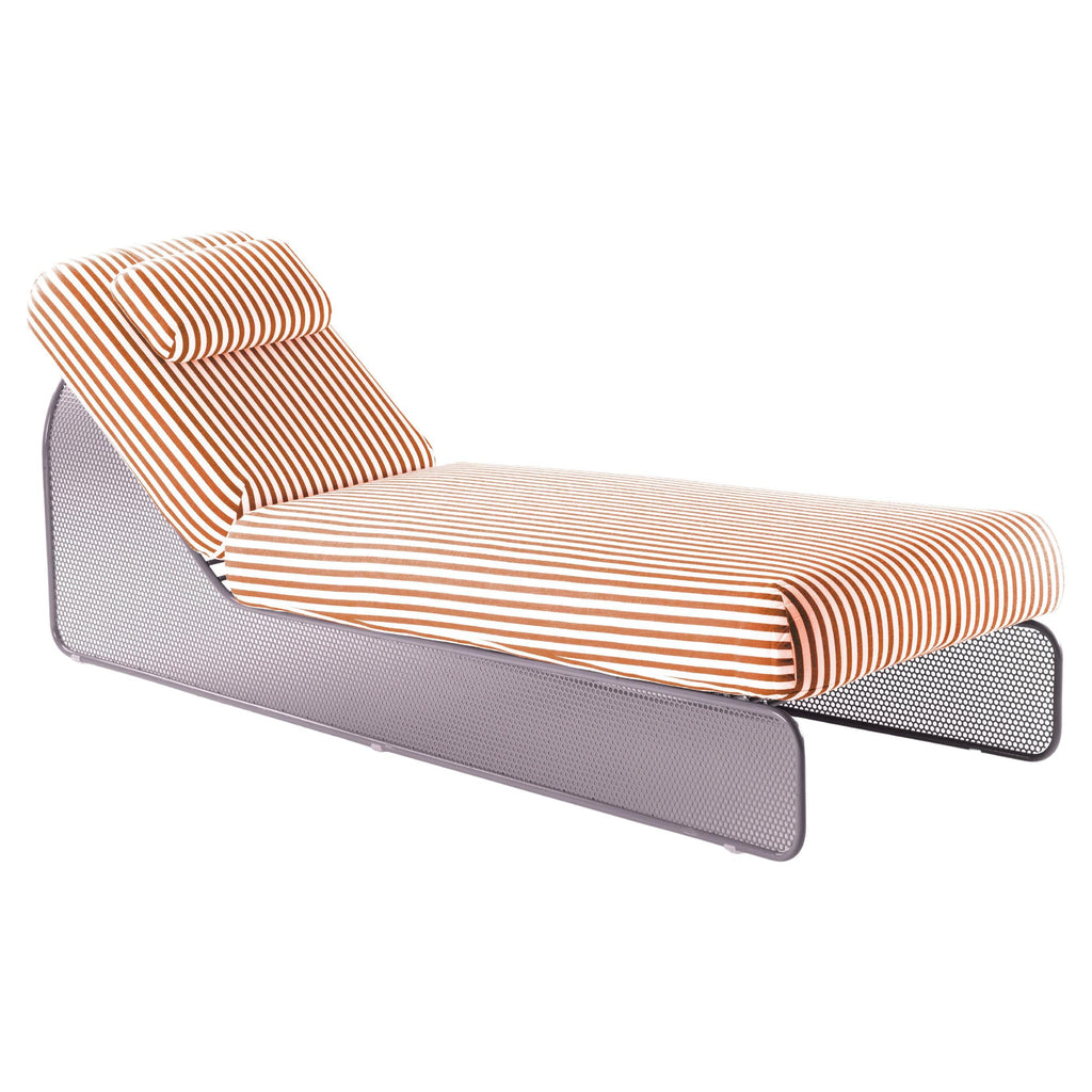 https://a.1stdibscdn.com/contemporary-riviera-day-bed-in-lilac-lacquered-metal-for-outdoors-for-sale/f_40973/f_467734321758646847121/f_46773432_1758646848156_bg_processed.jpg
