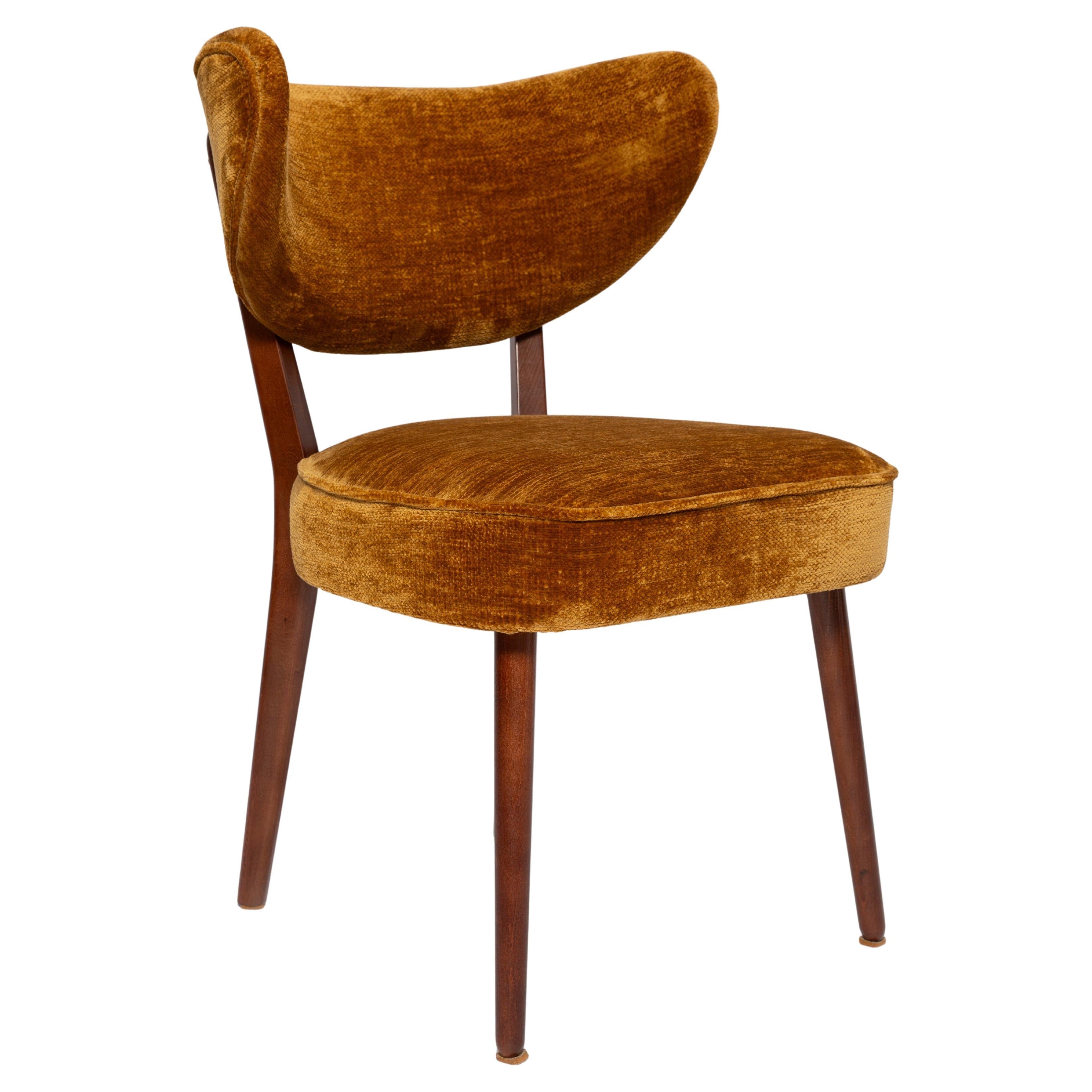 https://a.1stdibscdn.com/vintola-studio-dining-chair-casamance-demoiselle-fabric-europe-poland-for-sale/f_34023/f_471508021761149250807/f_47150802_1761149252192_bg_processed.jpg