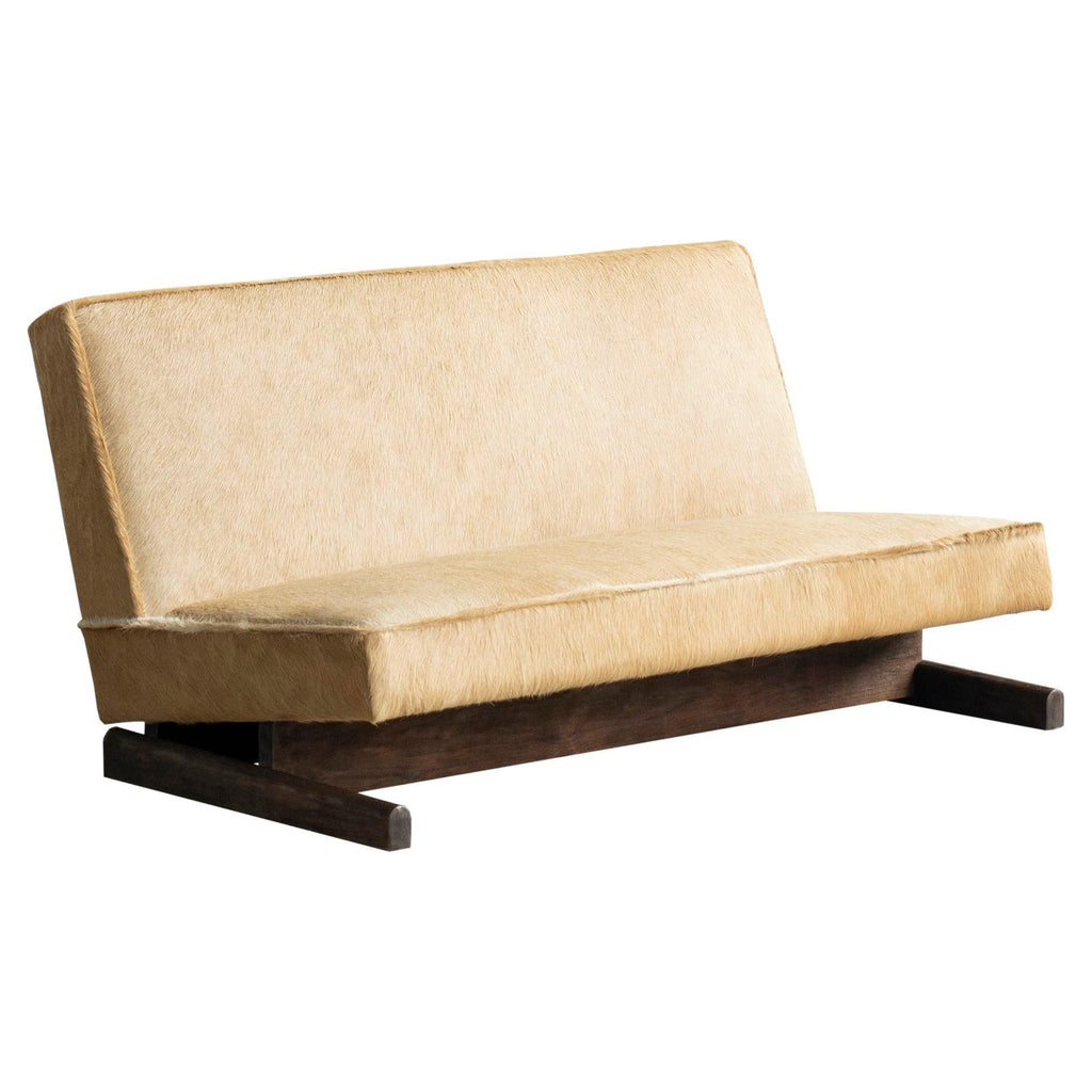 https://a.1stdibscdn.com/ut-02-cowhide-and-walnut-sofa-by-sing-chan-for-sale/f_12192/f_472374021761590389865/f_47237402_1761590390435_bg_processed.jpg