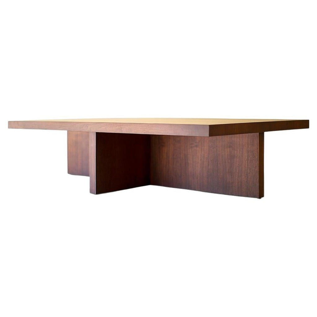 https://a.1stdibscdn.com/bertu-coffee-table-oakley-walnut-coffee-table-walnut-for-sale/f_9720/f_473915121762353788924/f_47391512_1762353789096_bg_processed.jpg