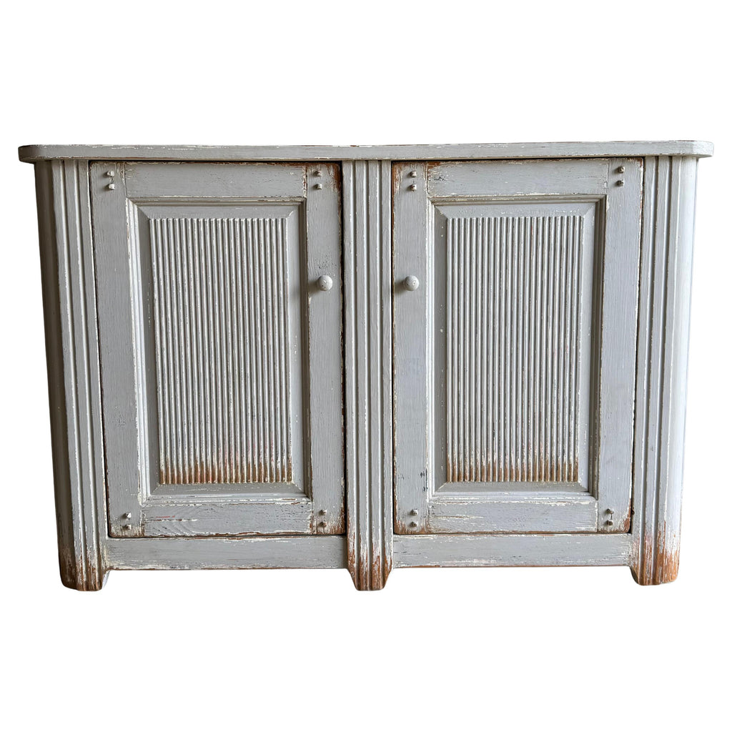 https://a.1stdibscdn.com/vintage-style-painted-2-door-cabinet-for-sale/f_18223/f_476938821764017956623/f_47693882_1764017957765_bg_processed.jpg