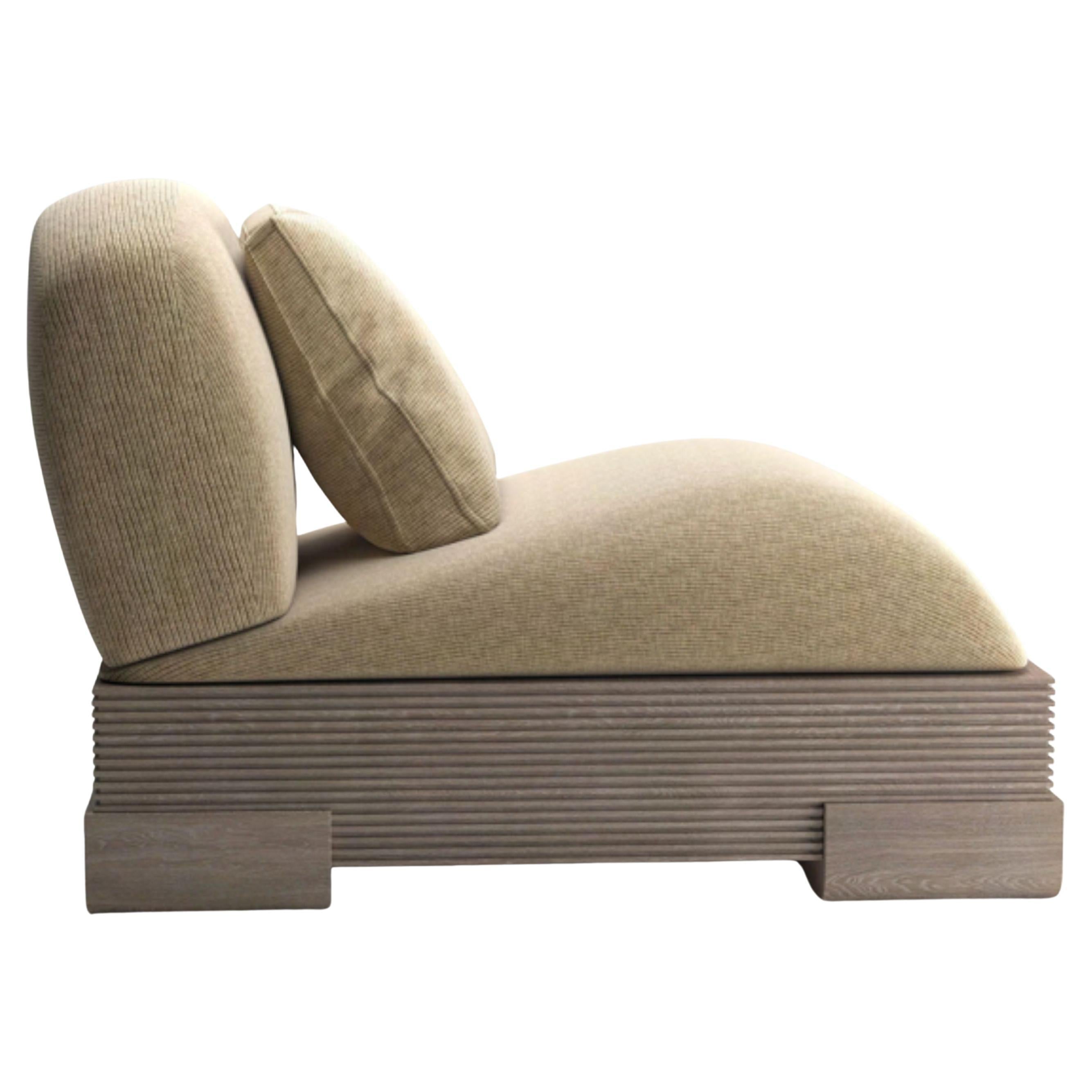 https://a.1stdibscdn.com/beach-occasional-chair-for-sale/f_104892/f_476965621764037682828/f_47696562_1764037683671_bg_processed.jpg