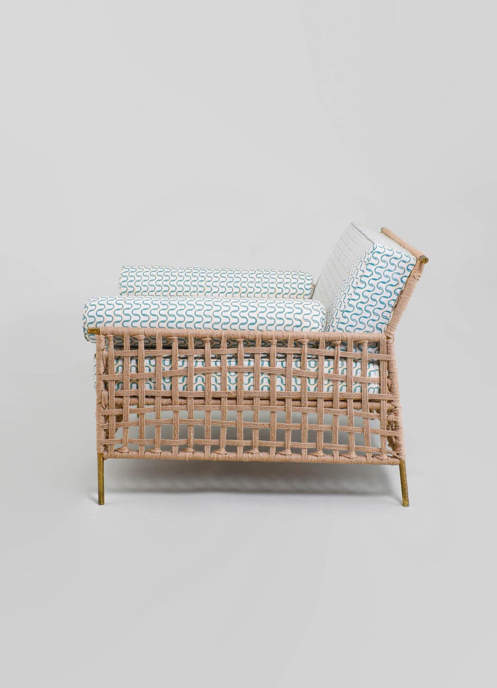 https://a.1stdibscdn.com/twist-knot-natural-armchair-in-rope-with-brass-legs-viya-by-vikram-goyal-for-sale-picture-3/56838222/f_480117621765964527959/f_48011762_3_master.jpg