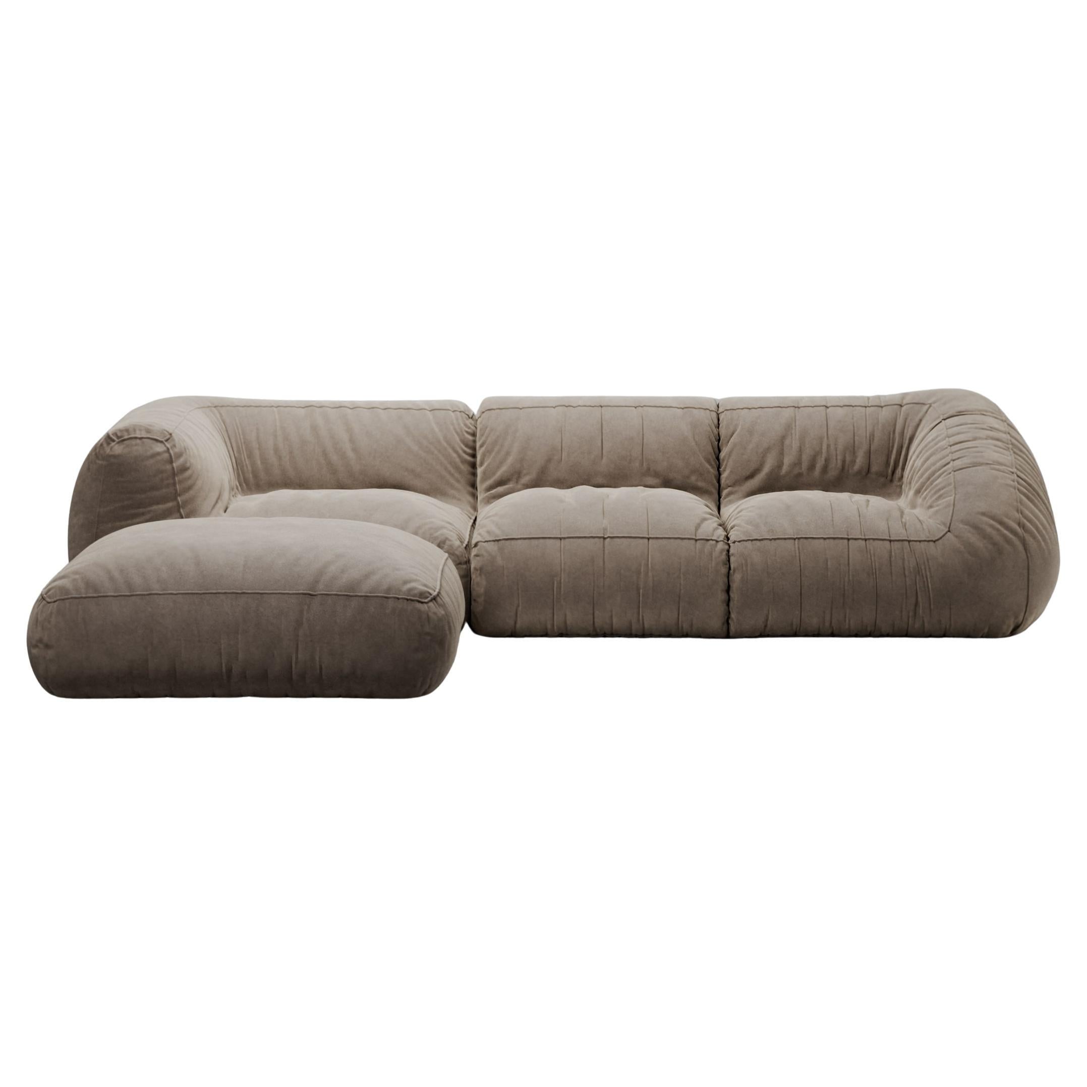 https://a.1stdibscdn.com/moss-modular-sofa-c002-ottoman-nabuk-col-sabbia-or-any-leather-cat-a-for-sale/f_95332/f_481323121767086822581/f_48132312_1767086823045_bg_processed.jpg