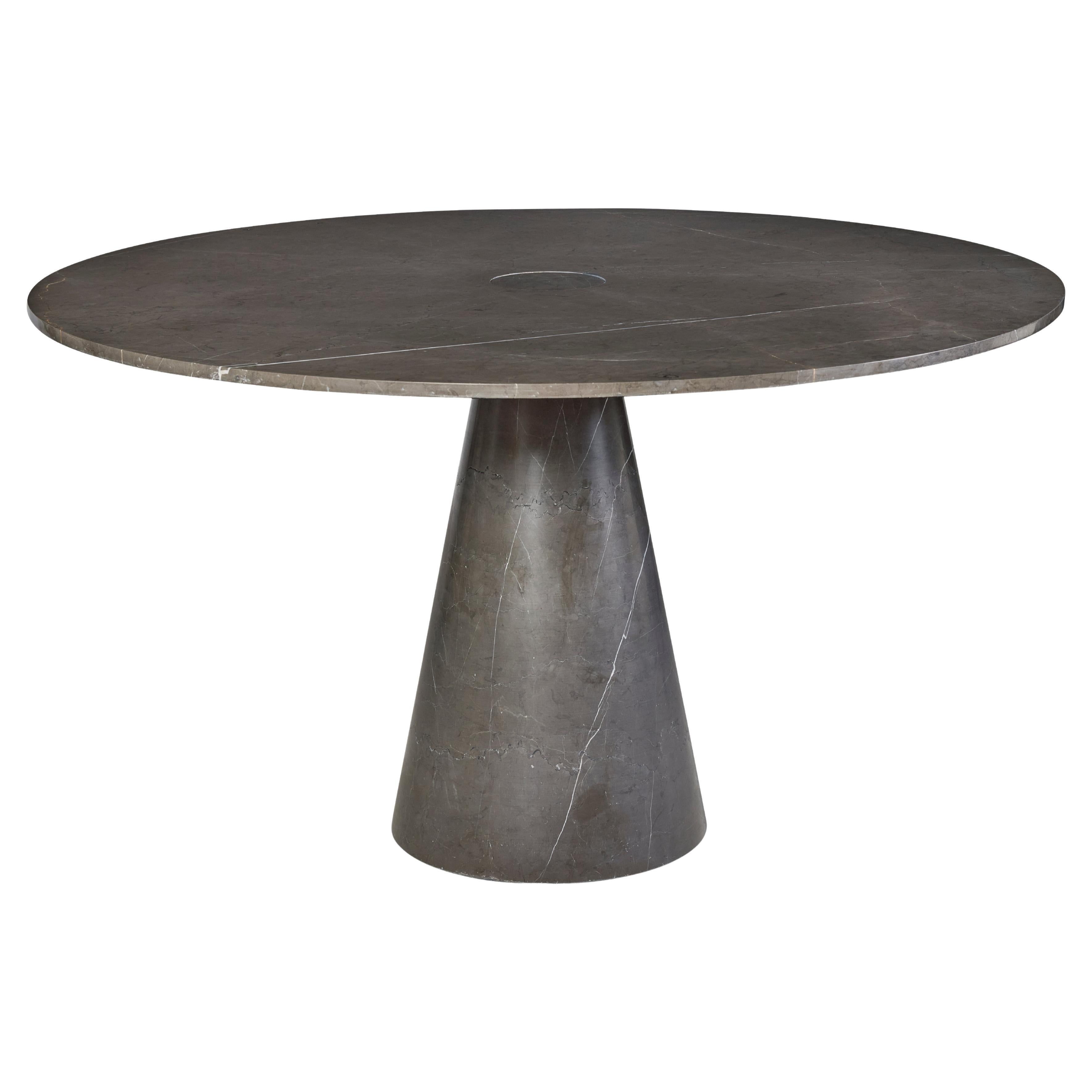 https://a.1stdibscdn.com/pontchartrain-round-dining-table-for-sale/f_8879/f_483480521768517144726/f_48348052_1768517145917_bg_processed.jpg