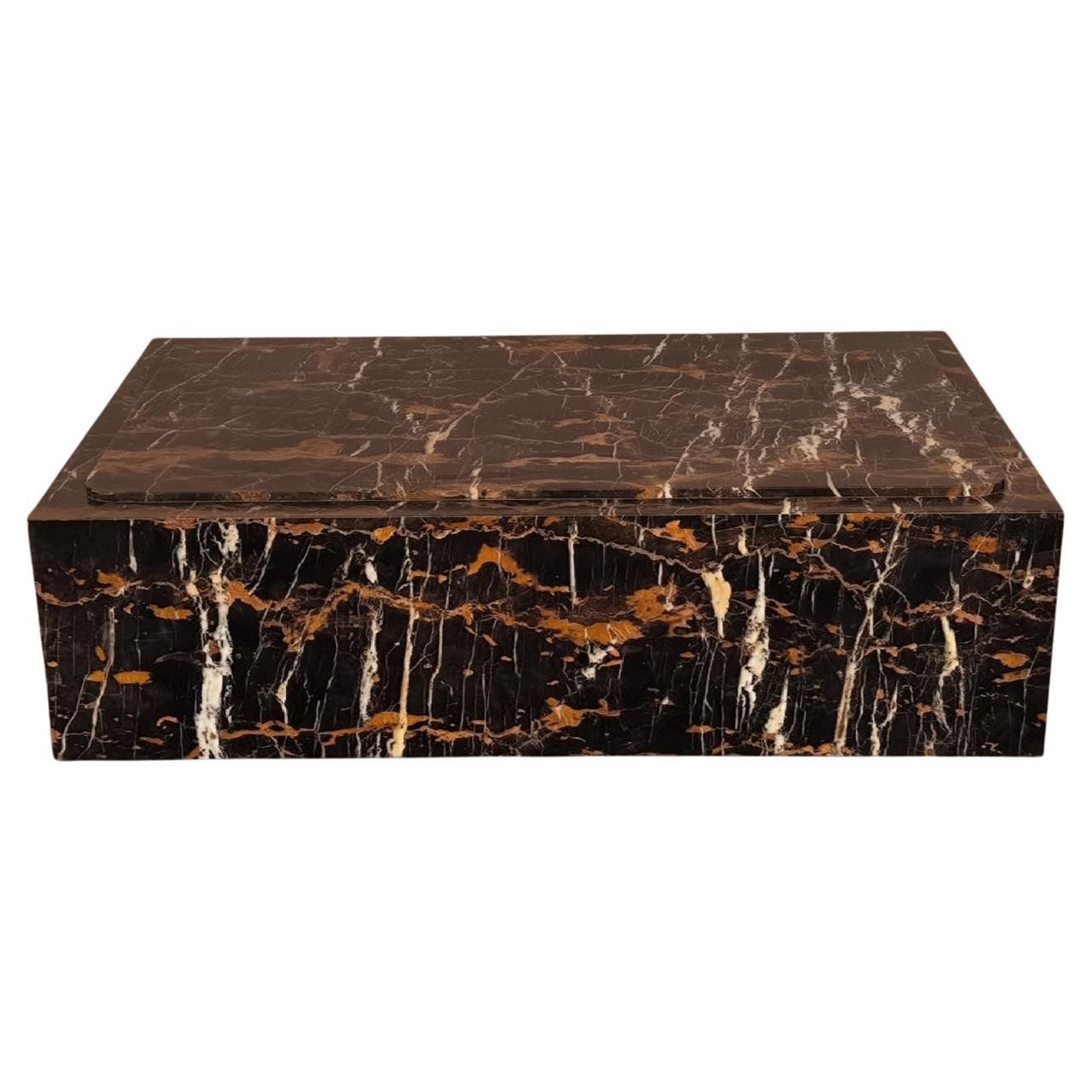 https://a.1stdibscdn.com/black-portoro-marble-coffee-table-for-sale/f_107972/f_483592721768578480726/f_48359272_1768578481026_bg_processed.jpg
