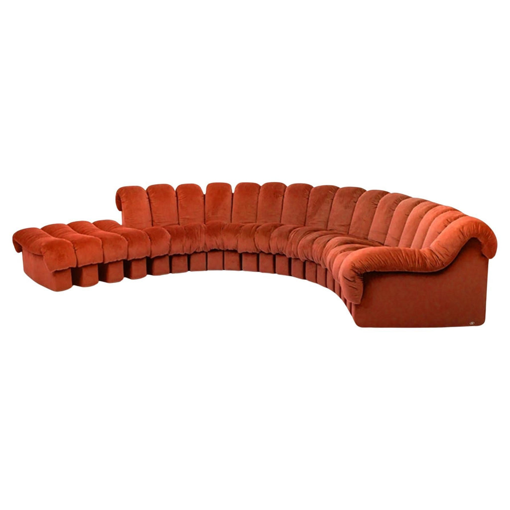 https://a.1stdibscdn.com/de-sede-ds-600-non-stop-modular-sofa-with-adjustable-elements-for-sale/f_16392/f_484484721769098184421/f_48448472_1769098184832_bg_processed.jpg