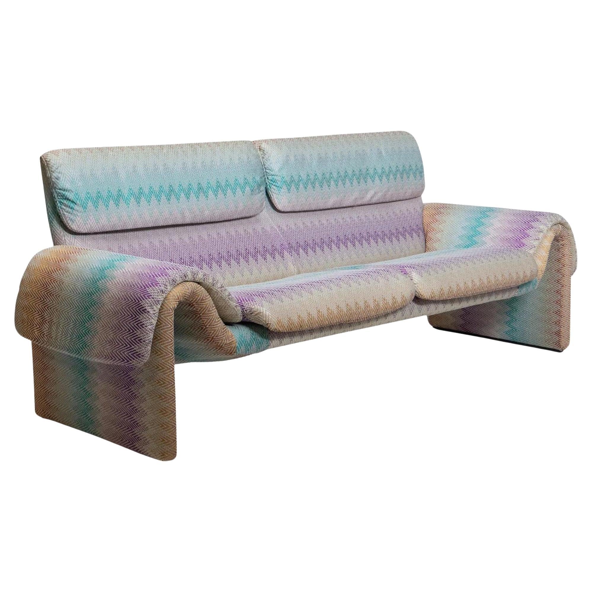 https://a.1stdibscdn.com/de-sede-ds-2011-two-seater-sofa-in-fabric-by-de-sede-design-team-for-sale/f_16392/f_485463021769597544812/f_48546302_1769597545339_bg_processed.jpg