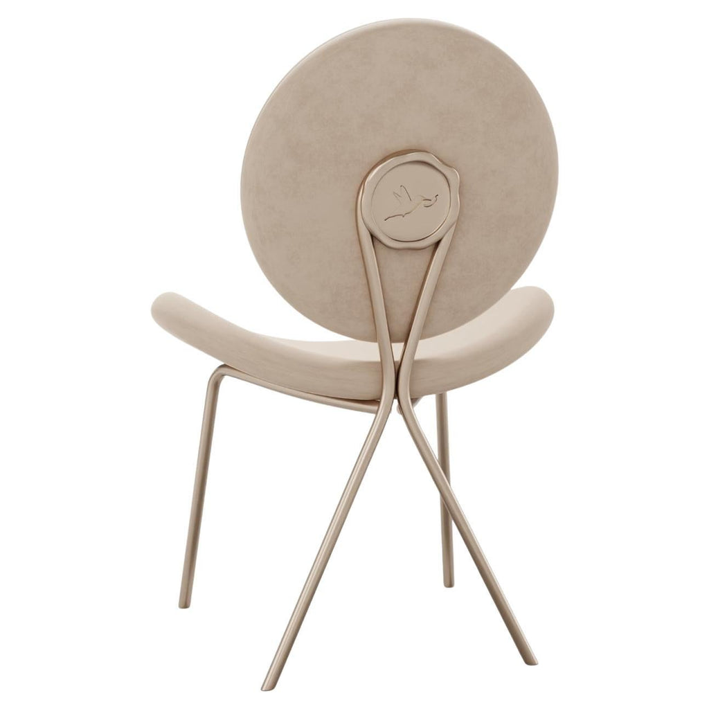 https://a.1stdibscdn.com/valerie-luxury-sculptural-chair-in-champagne-lacquered-aluminum-by-mainguilty-for-sale/f_108262/f_488879821771511700093/f_48887982_1771511700386_bg_processed.jpg