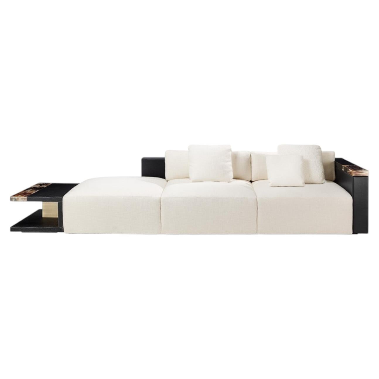 https://a.1stdibscdn.com/egon-three-seater-sofa-in-leather-horn-wood-upholstery-by-arcahorn-for-sale/f_12192/f_489009621771591365799/f_48900962_1771591365852_bg_processed.jpg