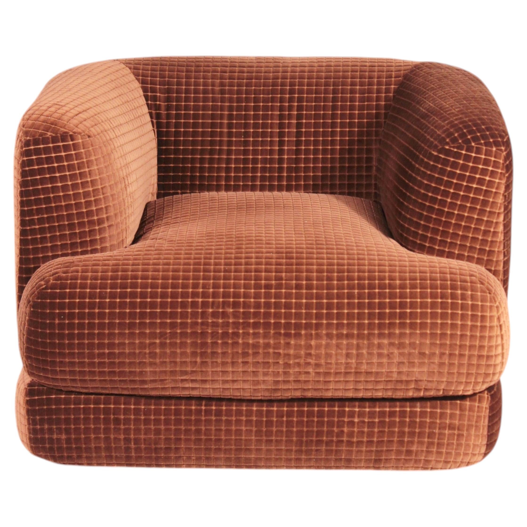 https://a.1stdibscdn.com/new-dooq-mosaico-armchair-by-studiopepe-upholstered-swivel-base-modern-for-sale/f_54242/f_489074521771610581810/f_48907452_1771610582053_bg_processed.jpg