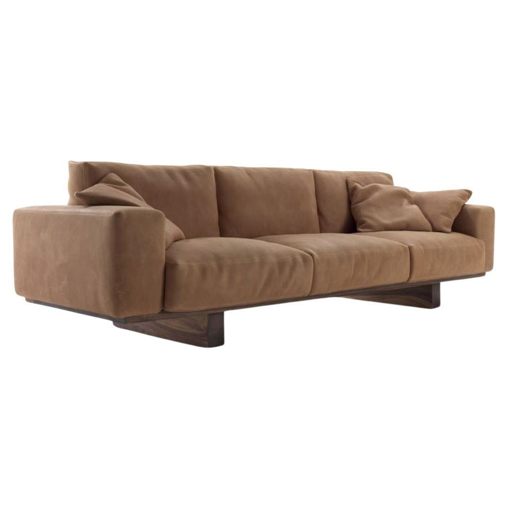 https://a.1stdibscdn.com/leather-sofa-with-walnut-frame-riva-1920-utah-sofa-for-sale/f_105752/f_489486221771879956663/f_48948622_1771879956821_bg_processed.jpg
