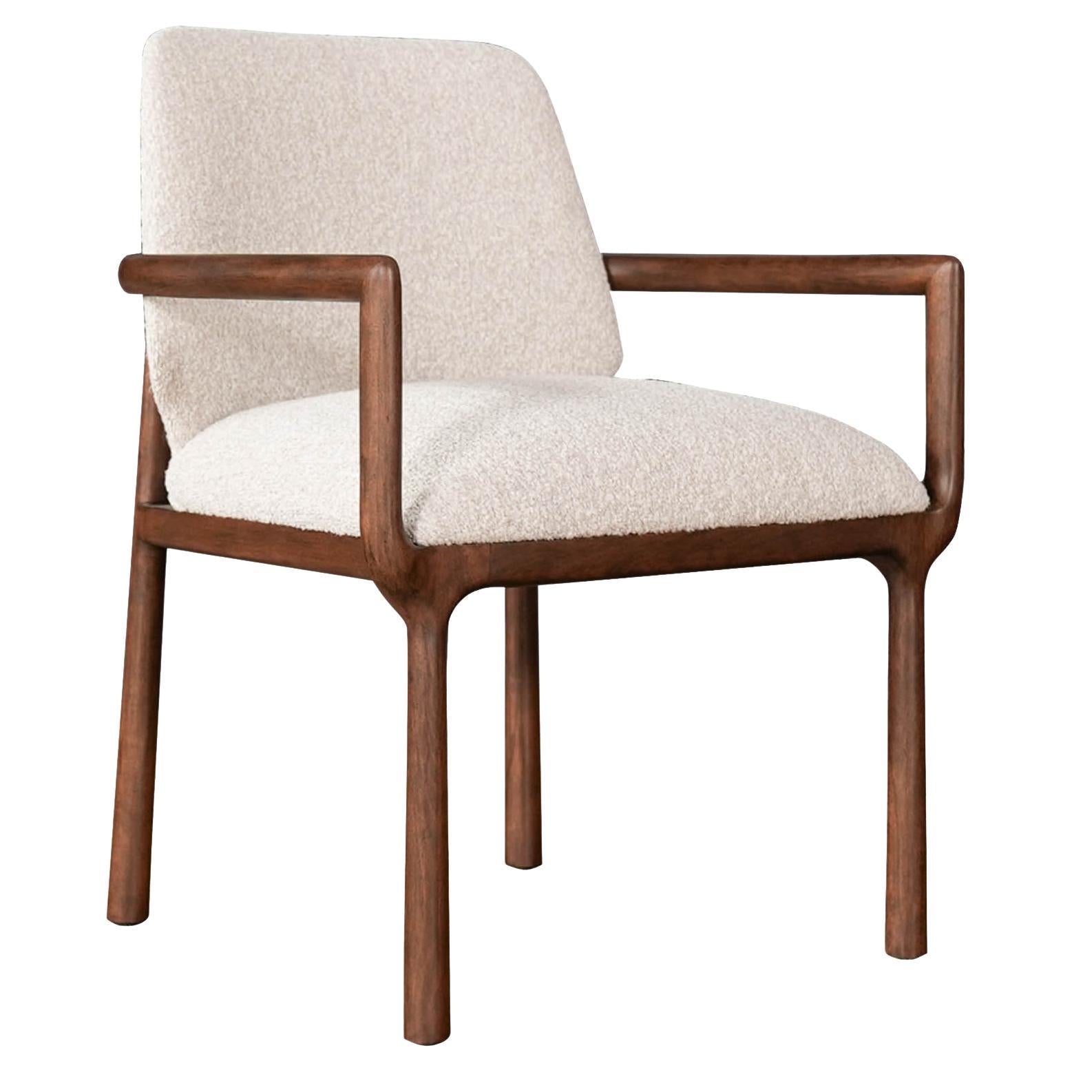 https://a.1stdibscdn.com/theodore-alexander-urbane-arm-chair-for-sale/f_85472/f_490106721772210244473/f_49010672_1772210244828_bg_processed.jpg