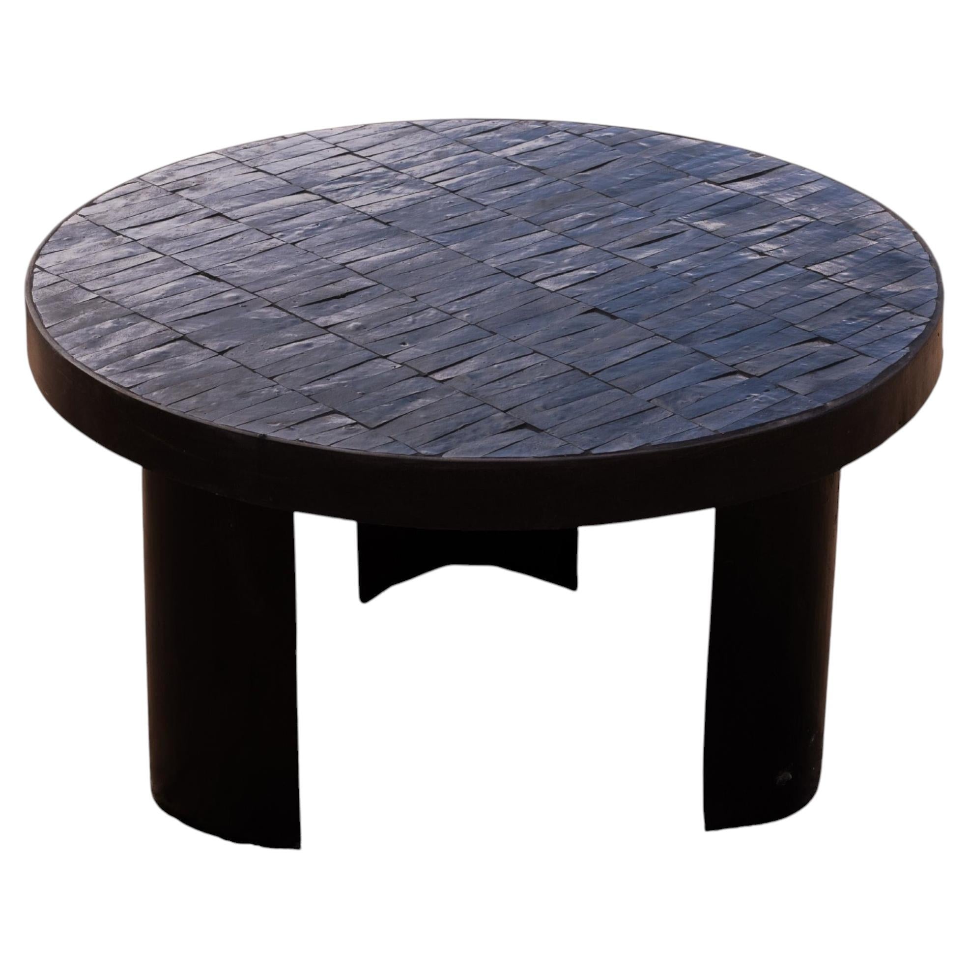https://a.1stdibscdn.com/zellige-tile-noir-coffee-table-with-metal-base-for-sale/f_30933/f_490587121772555828959/f_49058712_1772555829128_bg_processed.jpg