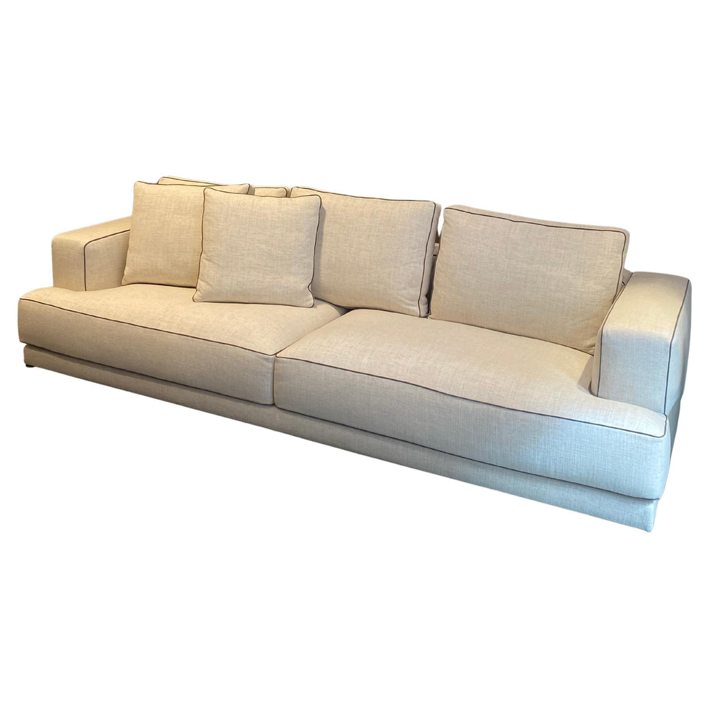 https://a.1stdibscdn.com/moltenic-augusto-sofa-for-sale/f_27783/f_493113021774034029114/f_49311302_1774034029943_bg_processed.jpg