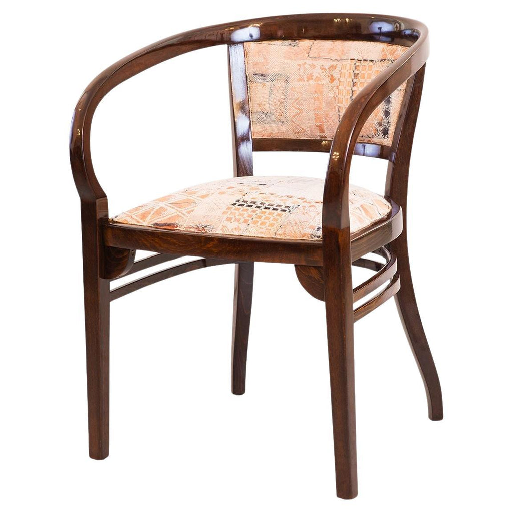 https://a.1stdibscdn.com/extremely-rare-and-beautiful-otto-wagner-chair-by-thonet-1901-for-sale/f_10502/f_493641521774390385421/f_49364152_1774390385732_bg_processed.jpg