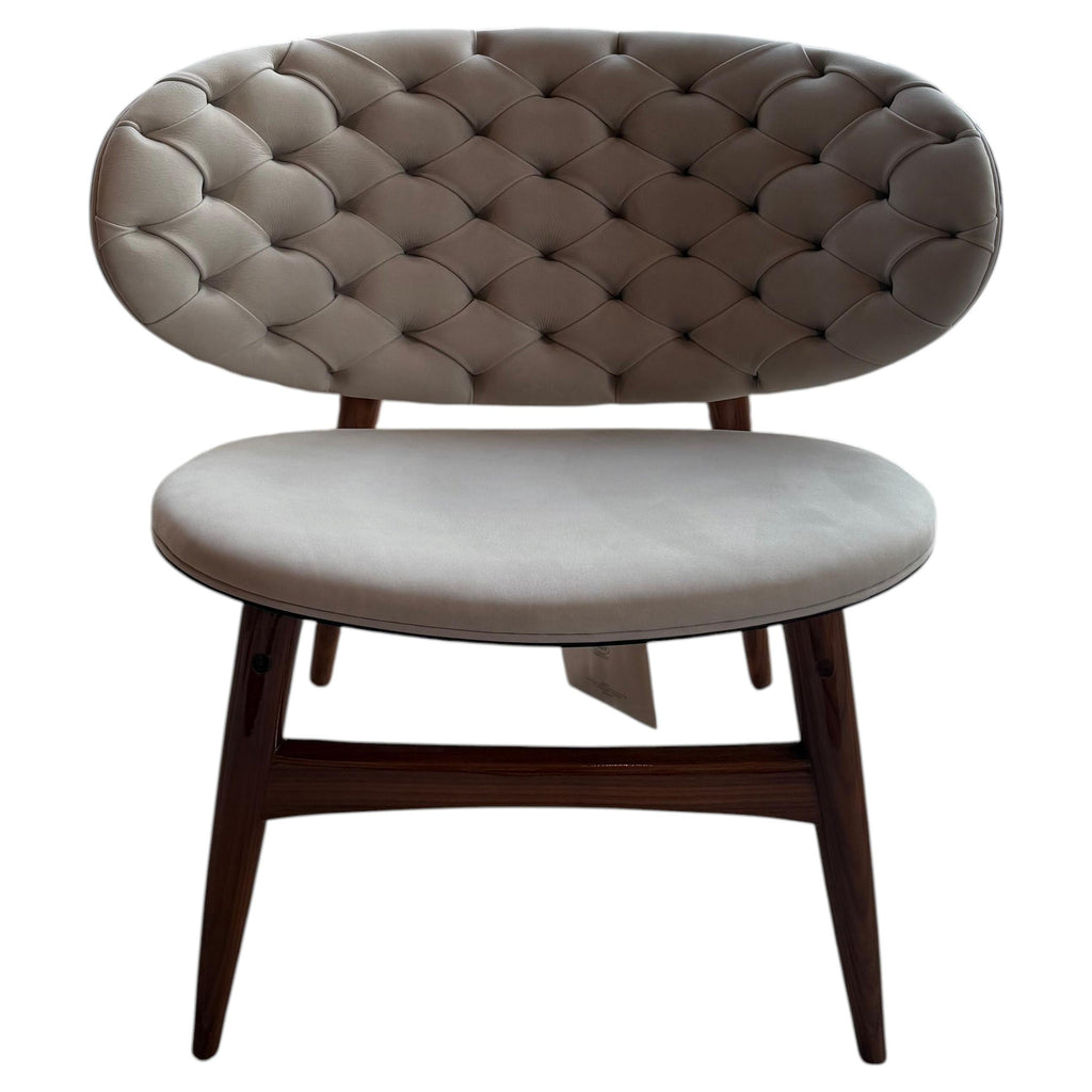 https://a.1stdibscdn.com/baxter-dalma-armchair-by-draga-aurel-tufted-leather-wood-for-sale/f_108682/f_494480021774996153335/f_49448002_1774996153630_bg_processed.jpg