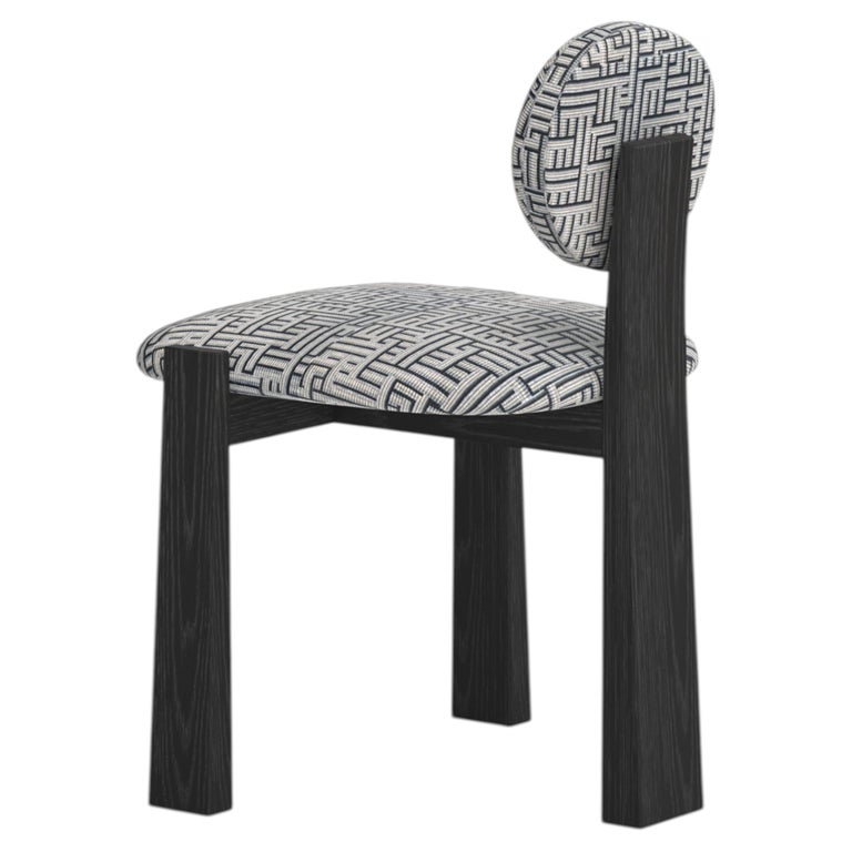 https://a.1stdibscdn.com/modern-sense-dining-chairs-dedar-tapestry-jacquard-handmade-by-greenapple-for-sale/f_53532/f_494605621775168994184/f_49460562_1775168994423_bg_processed.jpg?width=768