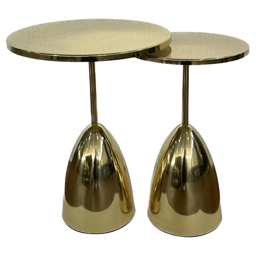 https://a.1stdibscdn.com/pair-of-contemporary-handcrafted-brass-side-tables-flow-collection-for-sale/f_26823/f_95039111679674490967/f_9503911_1679674491474_bg_processed.jpg