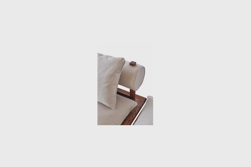 https://a.1stdibscdn.com/nerthus-indoor-outdoor-sofa-in-mahogany-by-atra-for-sale-picture-6/f_40571/1615565703516/finals_furniture_ATRAFORM_rdlc_0_36_master.jpg