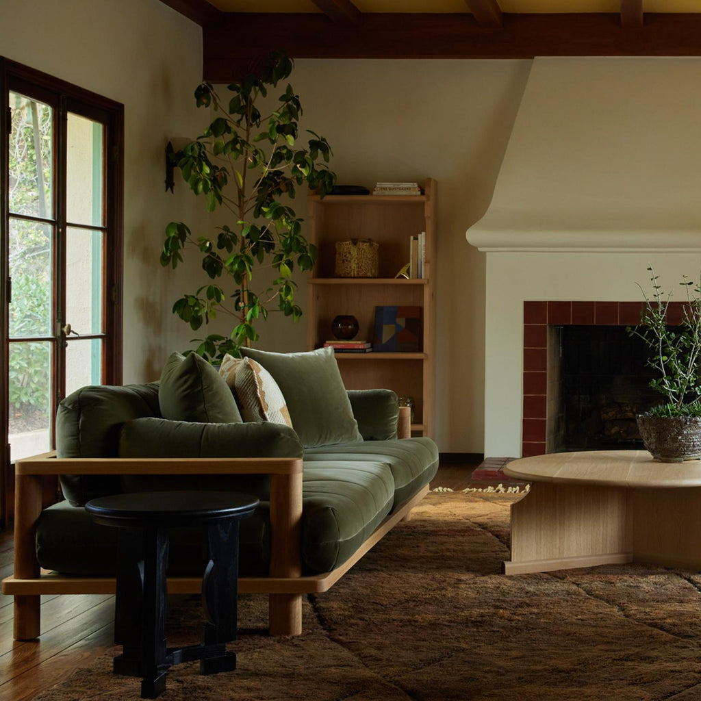 https://a.1stdibscdn.com/san-rafael-sofa-by-lawson-fenning-for-sale-picture-2/f_8060/f_421417721730507579466/flint_clemente_master.jpg