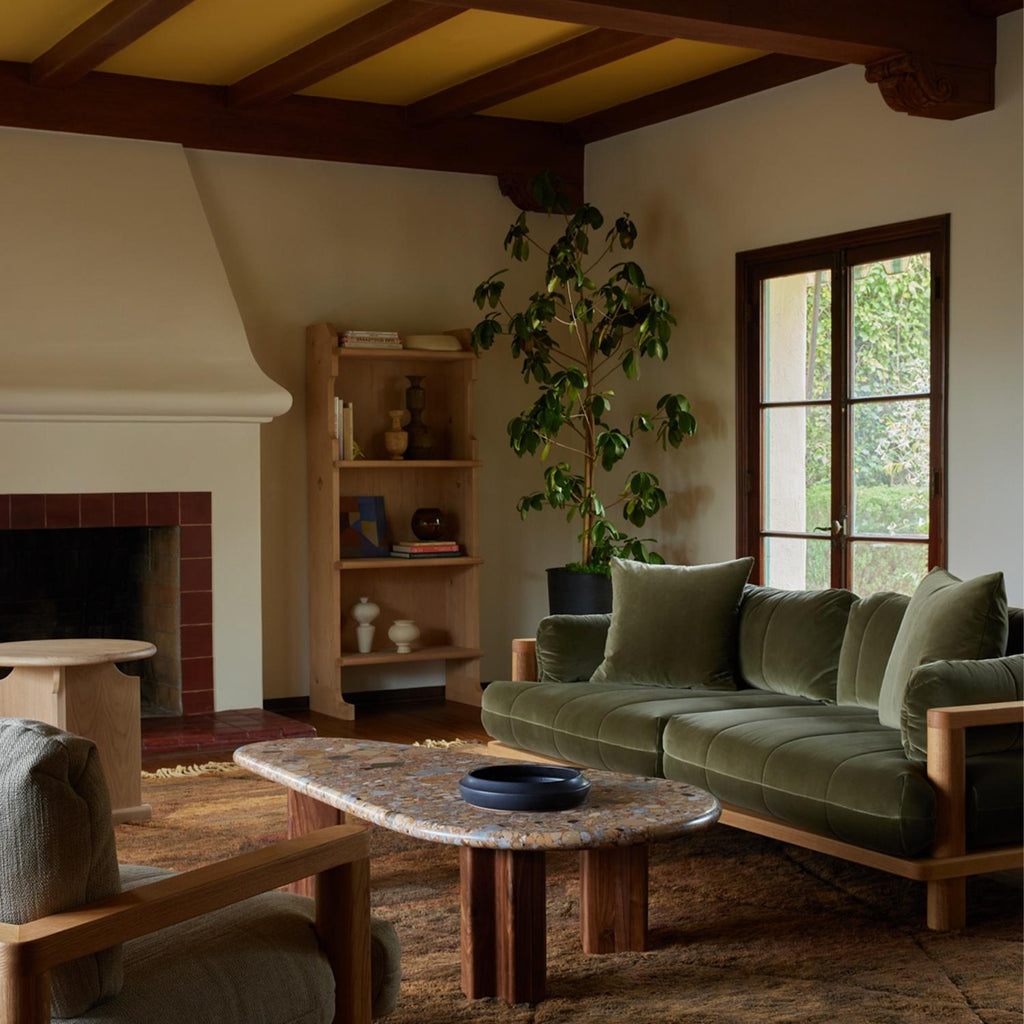 https://a.1stdibscdn.com/san-rafael-sofa-by-lawson-fenning-for-sale-picture-8/f_8060/f_421417721730507583222/flint_sofa_10_master.jpeg
