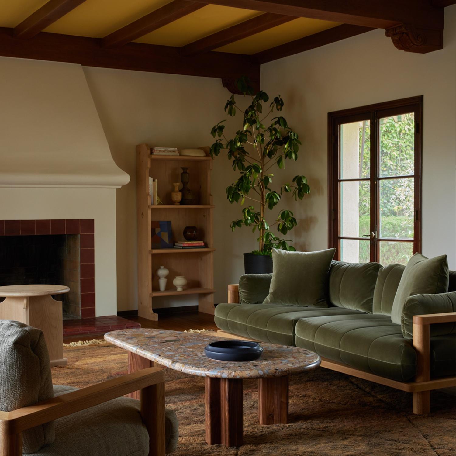 https://a.1stdibscdn.com/san-rafael-sofa-by-lawson-fenning-for-sale-picture-8/f_8060/f_421417721730507583222/flint_sofa_10_master.jpeg